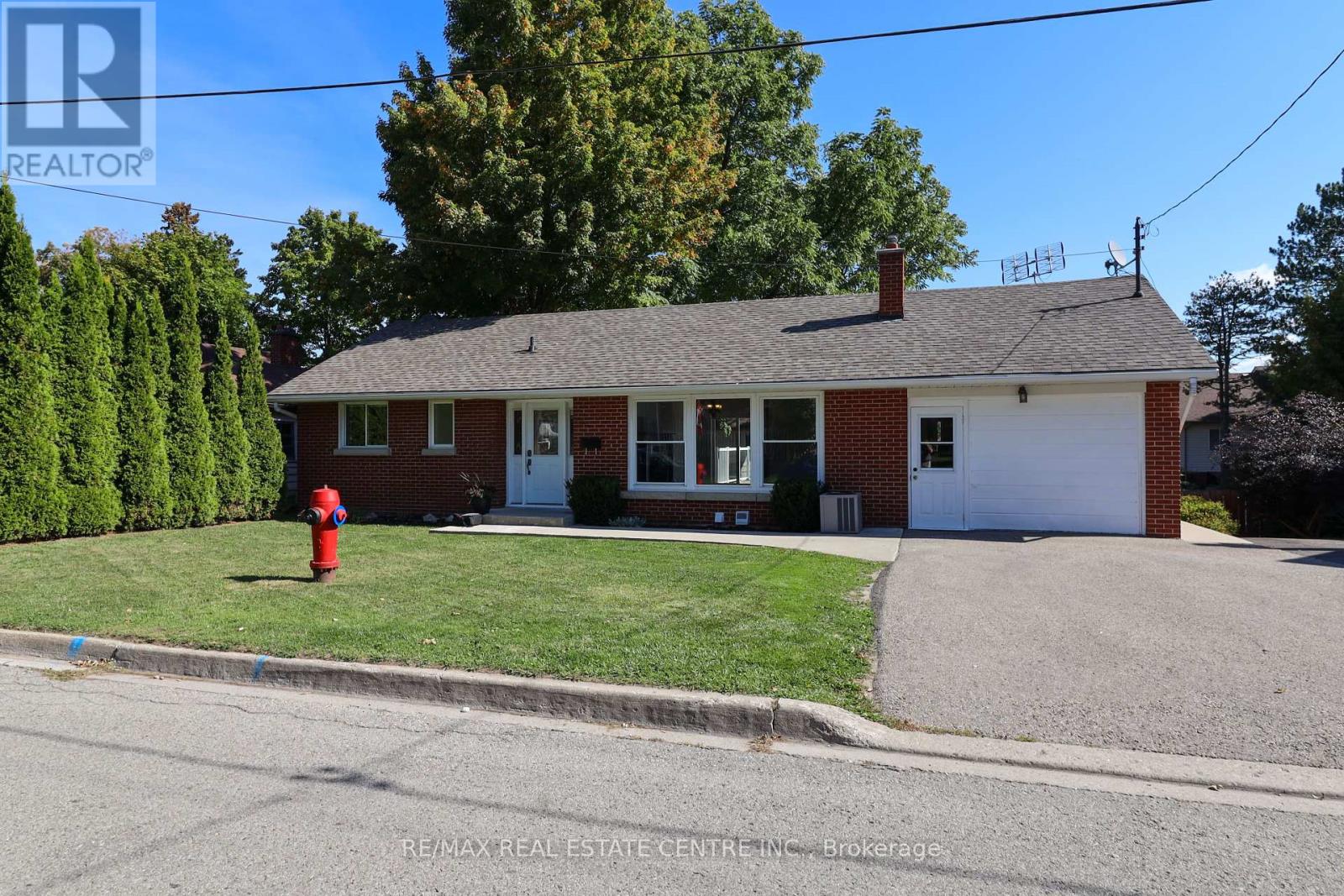 17B AMANDA STREET, Orangeville, Ontario