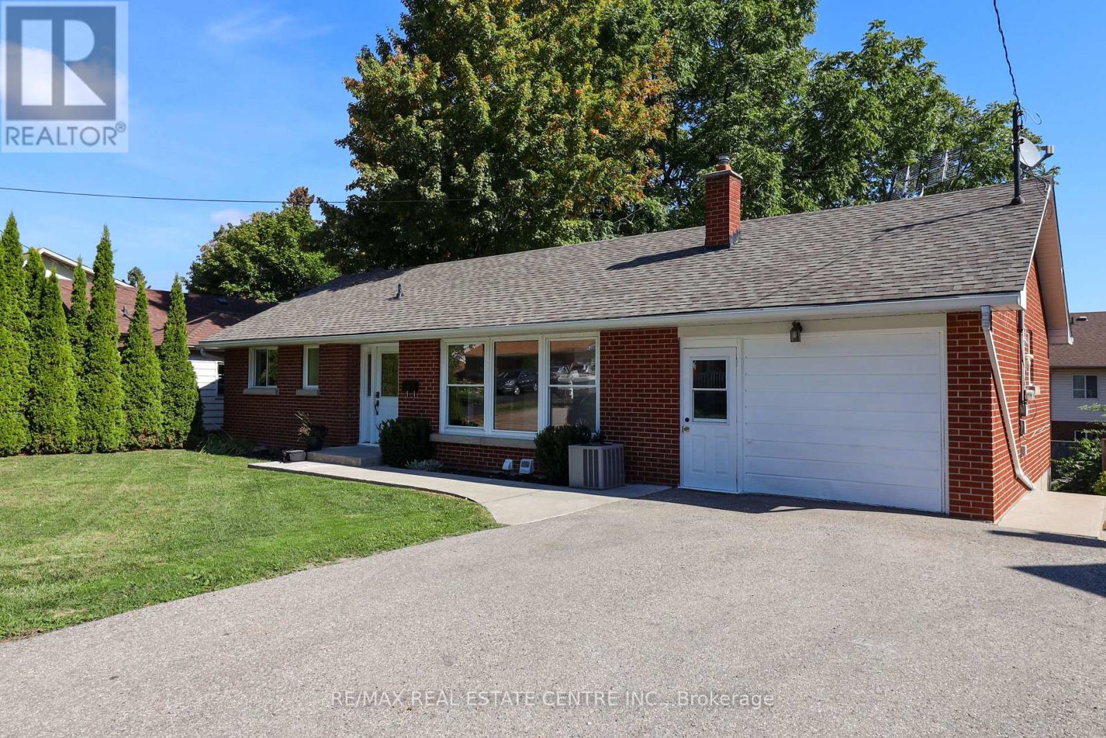 17b Amanda Street, Orangeville, Ontario  L9W 2J9 - Photo 19 - W12402338