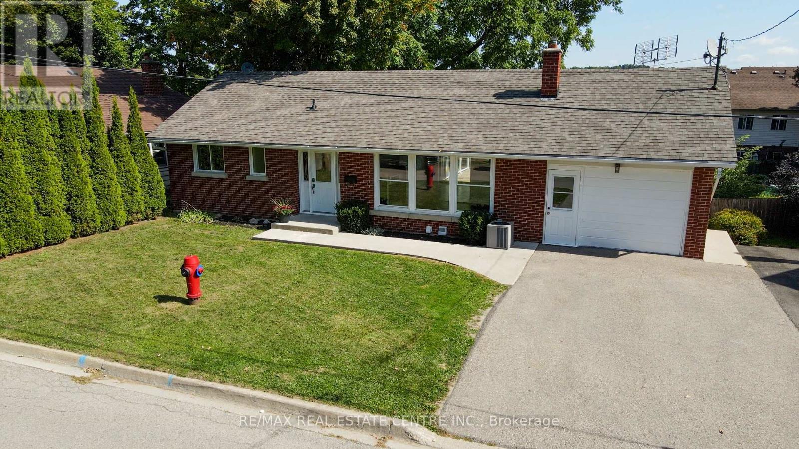 17b Amanda Street, Orangeville, Ontario  L9W 2J9 - Photo 37 - W12402338