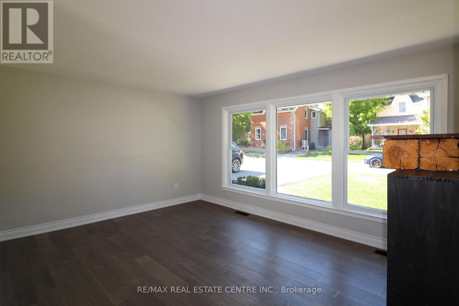 17b Amanda Street, Orangeville, Ontario  L9W 2J9 - Photo 6 - W12402338
