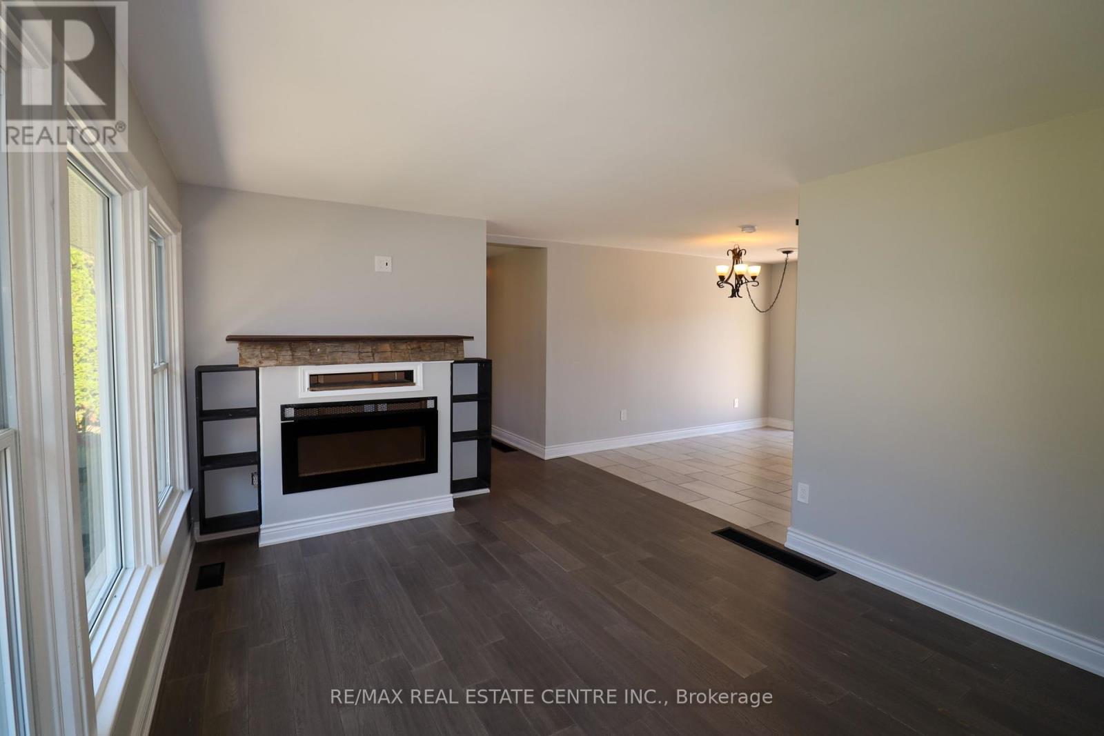 17b Amanda Street, Orangeville, Ontario  L9W 2J9 - Photo 7 - W12402338
