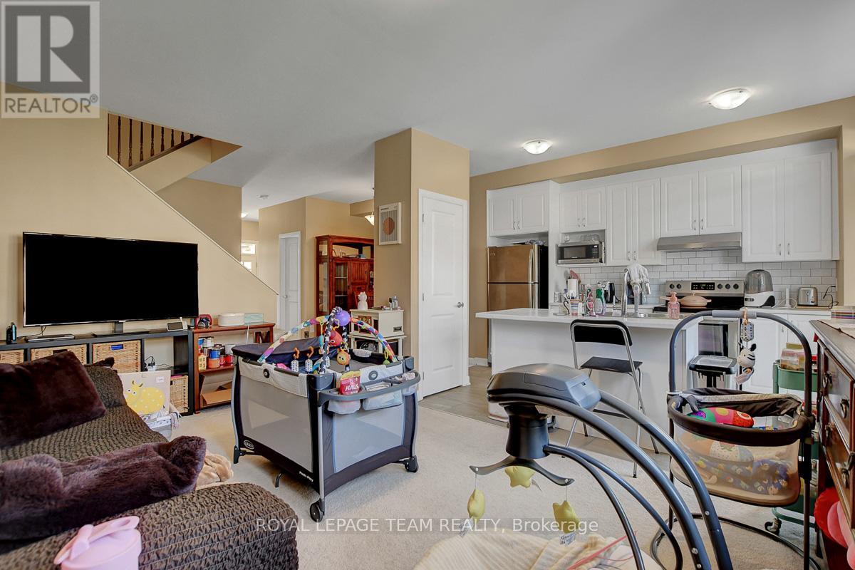 545 Decoeur Drive, Ottawa, Ontario  K4A 5G7 - Photo 10 - X12402346