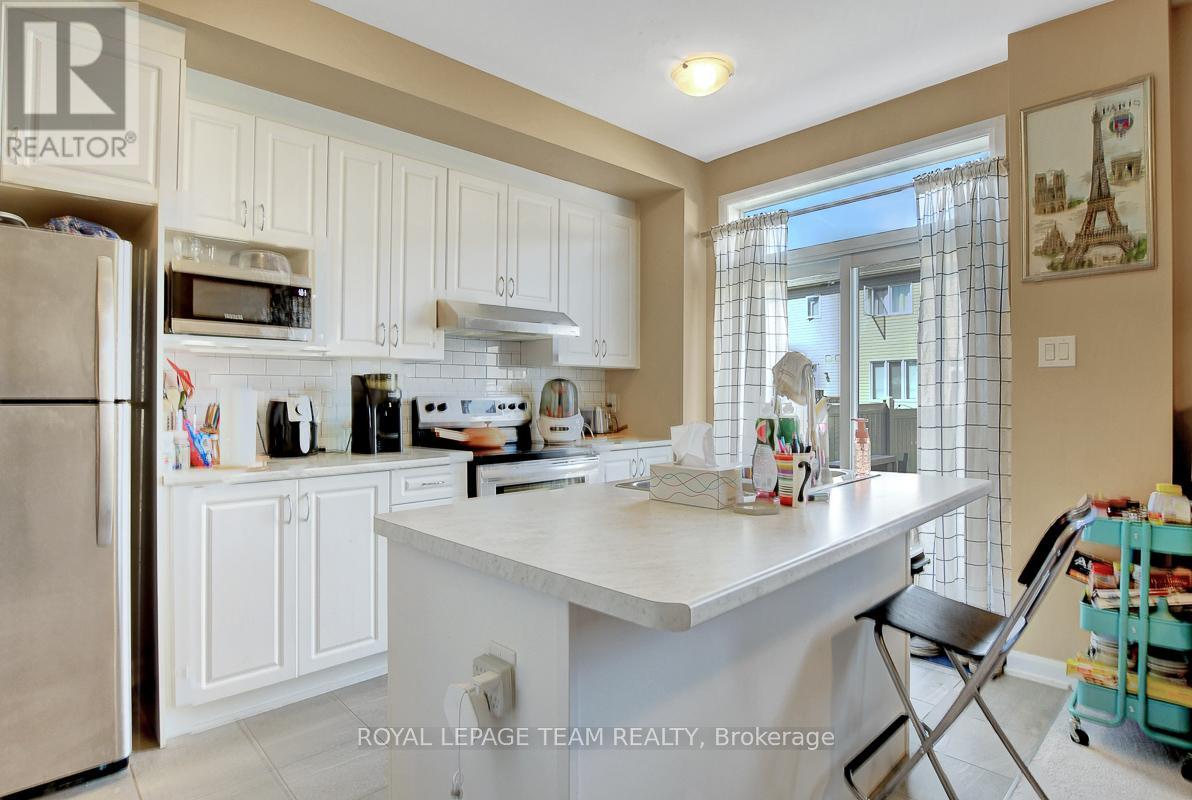 545 Decoeur Drive, Ottawa, Ontario  K4A 5G7 - Photo 13 - X12402346