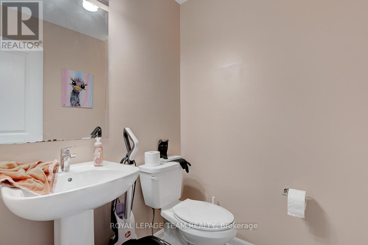 545 Decoeur Drive, Ottawa, Ontario  K4A 5G7 - Photo 16 - X12402346