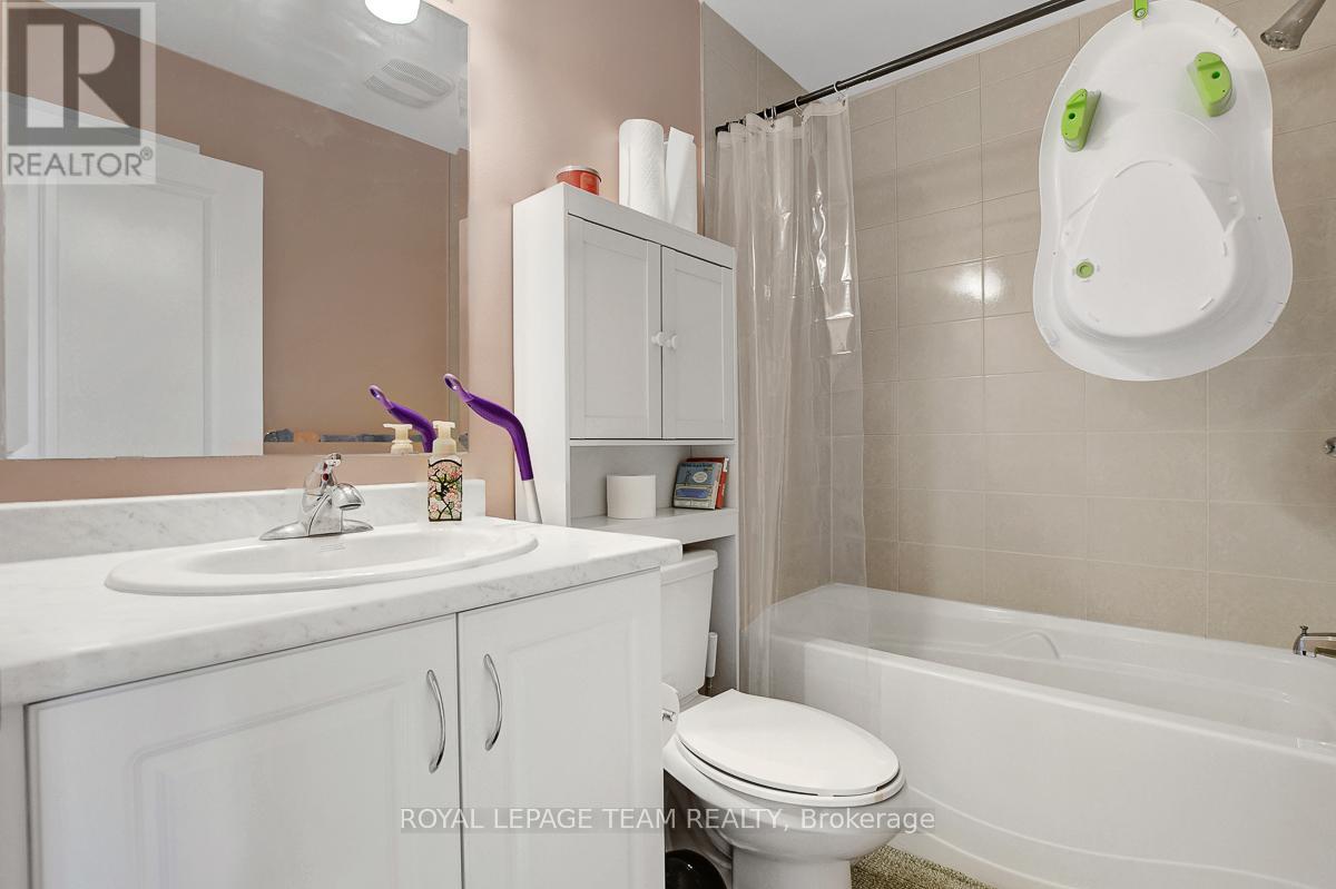 545 Decoeur Drive, Ottawa, Ontario  K4A 5G7 - Photo 27 - X12402346