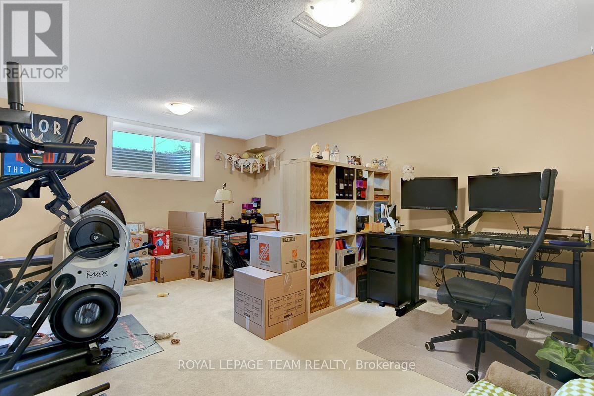 545 Decoeur Drive, Ottawa, Ontario  K4A 5G7 - Photo 29 - X12402346