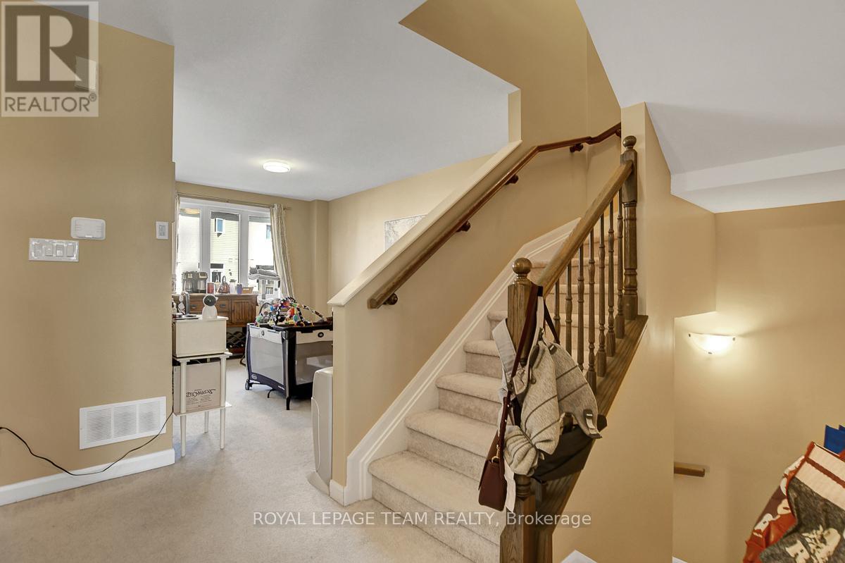 545 Decoeur Drive, Ottawa, Ontario  K4A 5G7 - Photo 3 - X12402346