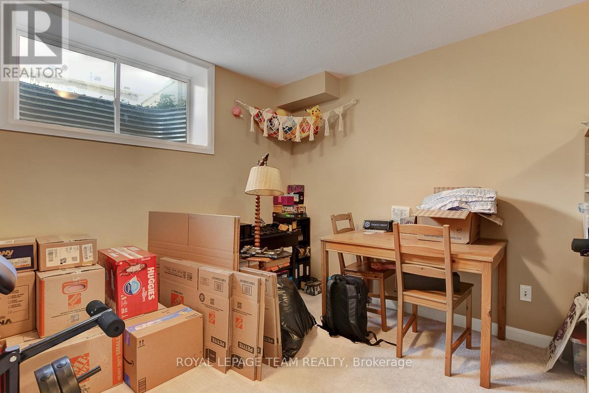 545 Decoeur Drive, Ottawa, Ontario  K4A 5G7 - Photo 31 - X12402346