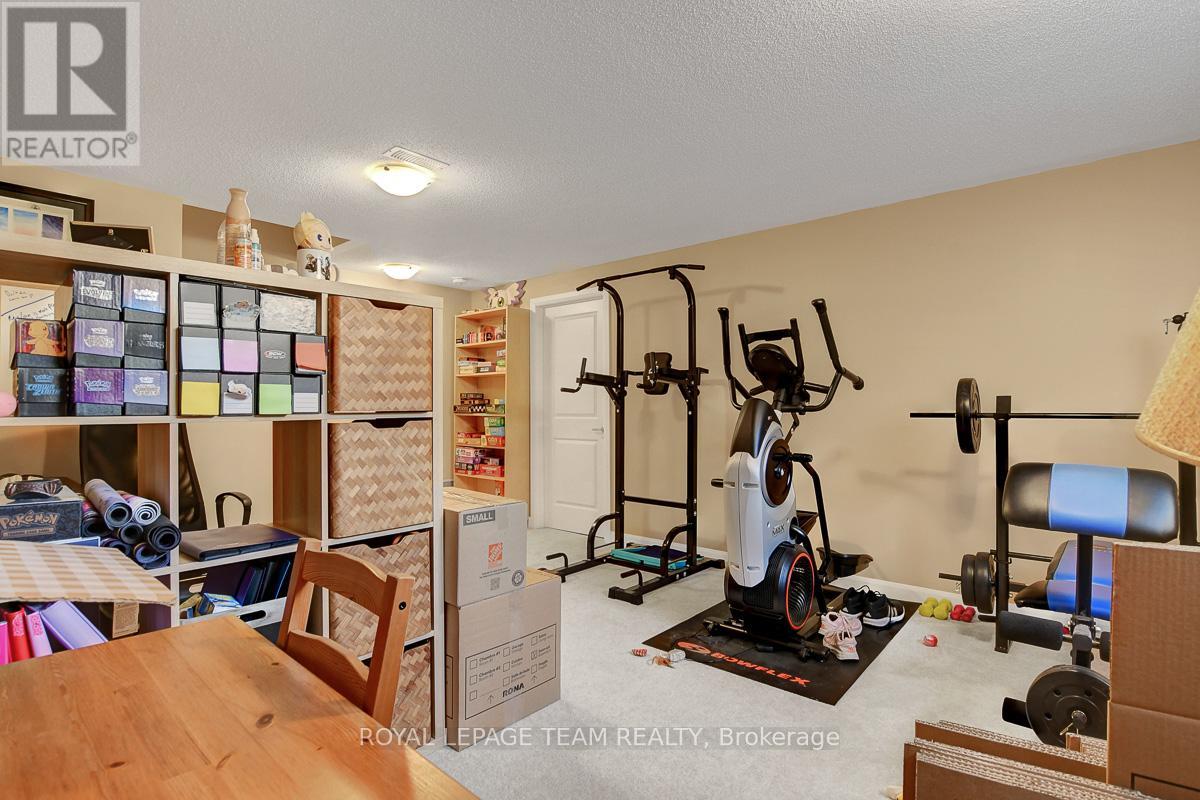 545 Decoeur Drive, Ottawa, Ontario  K4A 5G7 - Photo 32 - X12402346