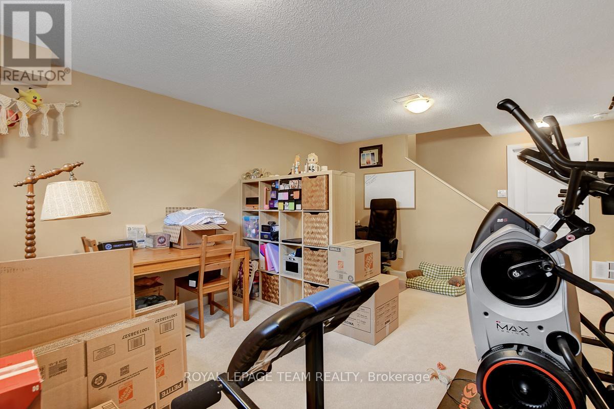 545 Decoeur Drive, Ottawa, Ontario  K4A 5G7 - Photo 33 - X12402346