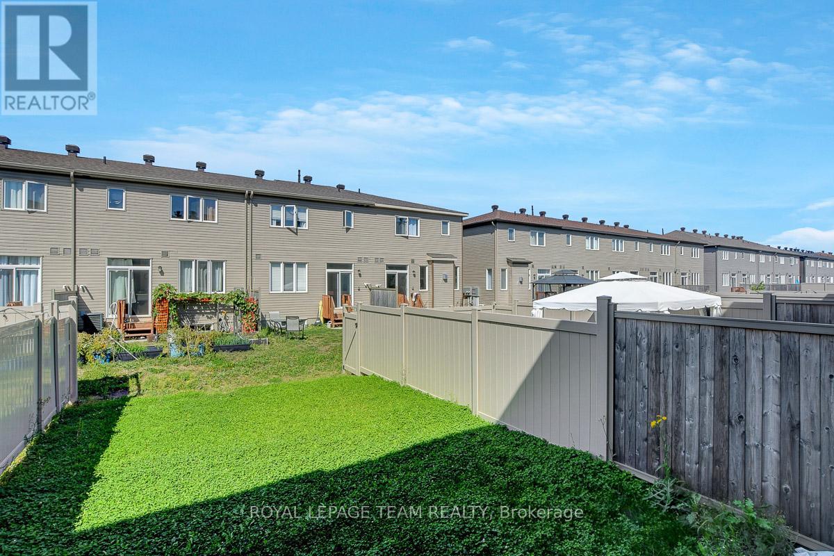 545 Decoeur Drive, Ottawa, Ontario  K4A 5G7 - Photo 34 - X12402346