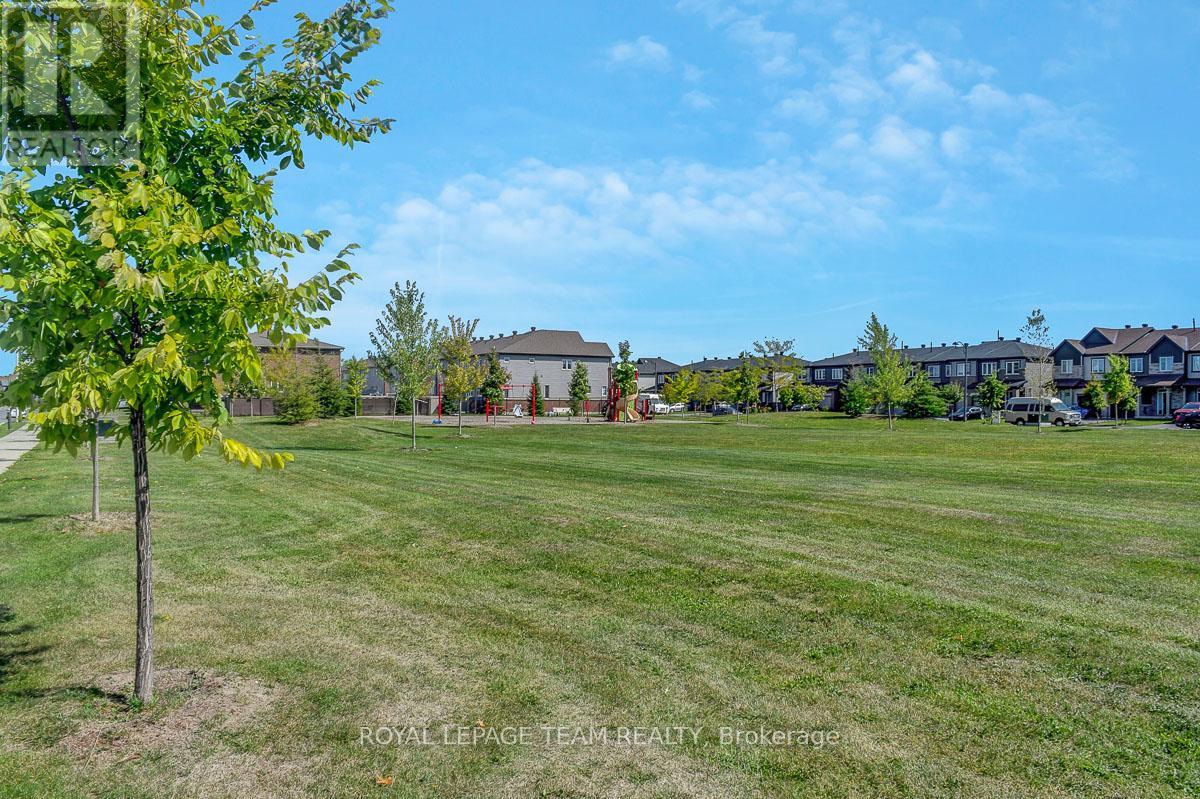 545 Decoeur Drive, Ottawa, Ontario  K4A 5G7 - Photo 37 - X12402346