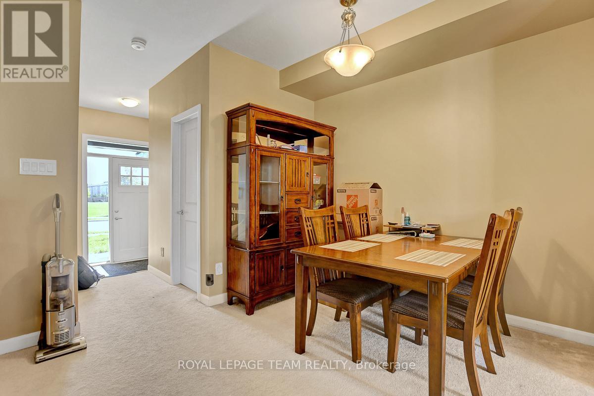 545 Decoeur Drive, Ottawa, Ontario  K4A 5G7 - Photo 7 - X12402346
