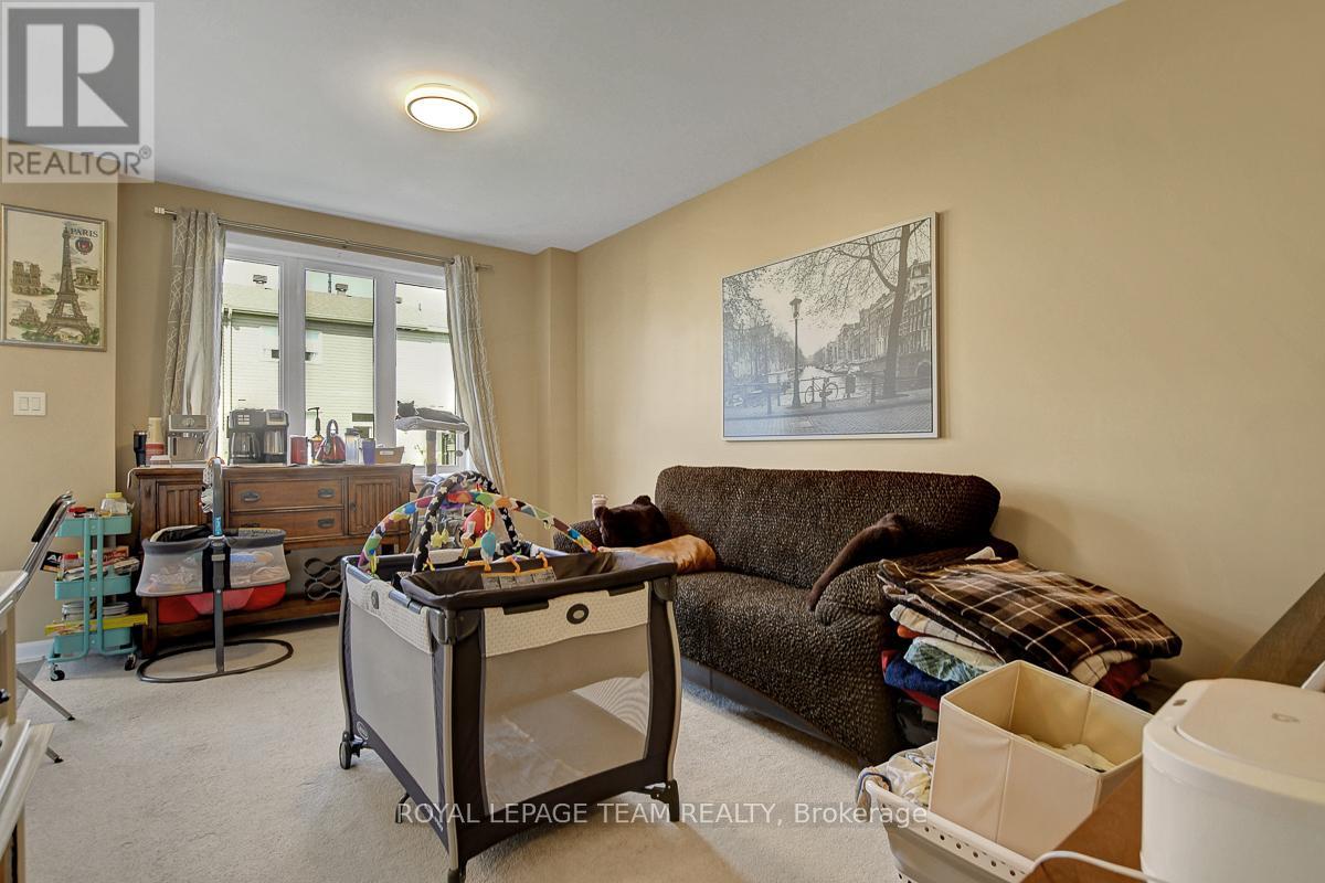 545 Decoeur Drive, Ottawa, Ontario  K4A 5G7 - Photo 8 - X12402346