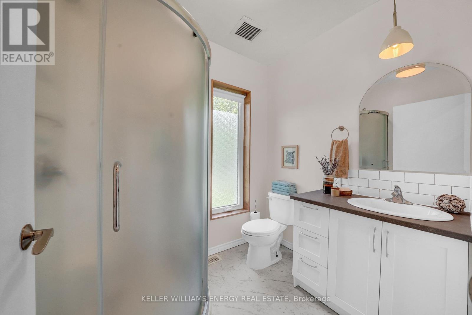 326 Cressy Bayside Road, Prince Edward County, Ontario K0K 2T0 - Photo 21 - X12269752