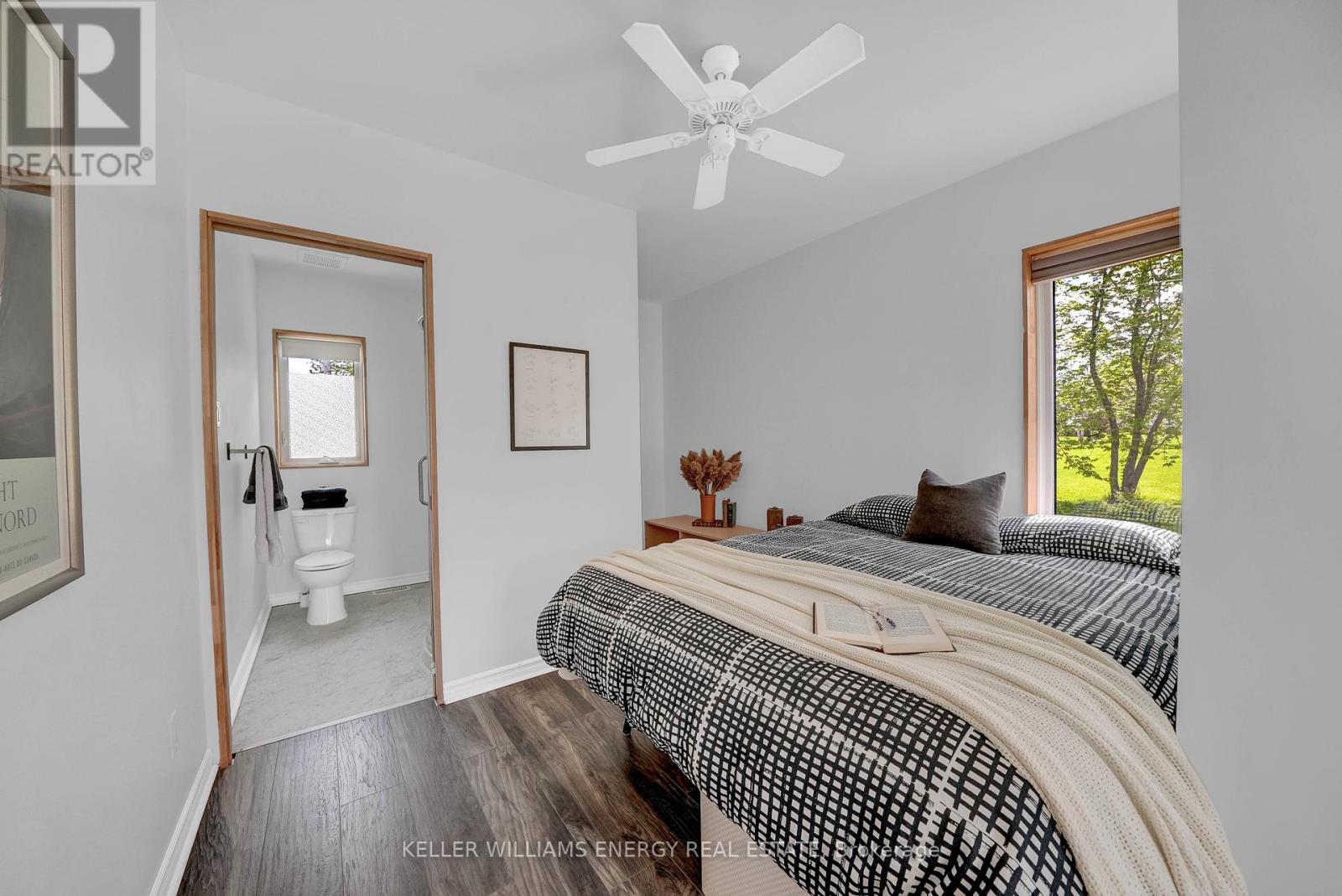 326 Cressy Bayside Road, Prince Edward County, Ontario K0K 2T0 - Photo 37 - X12269752