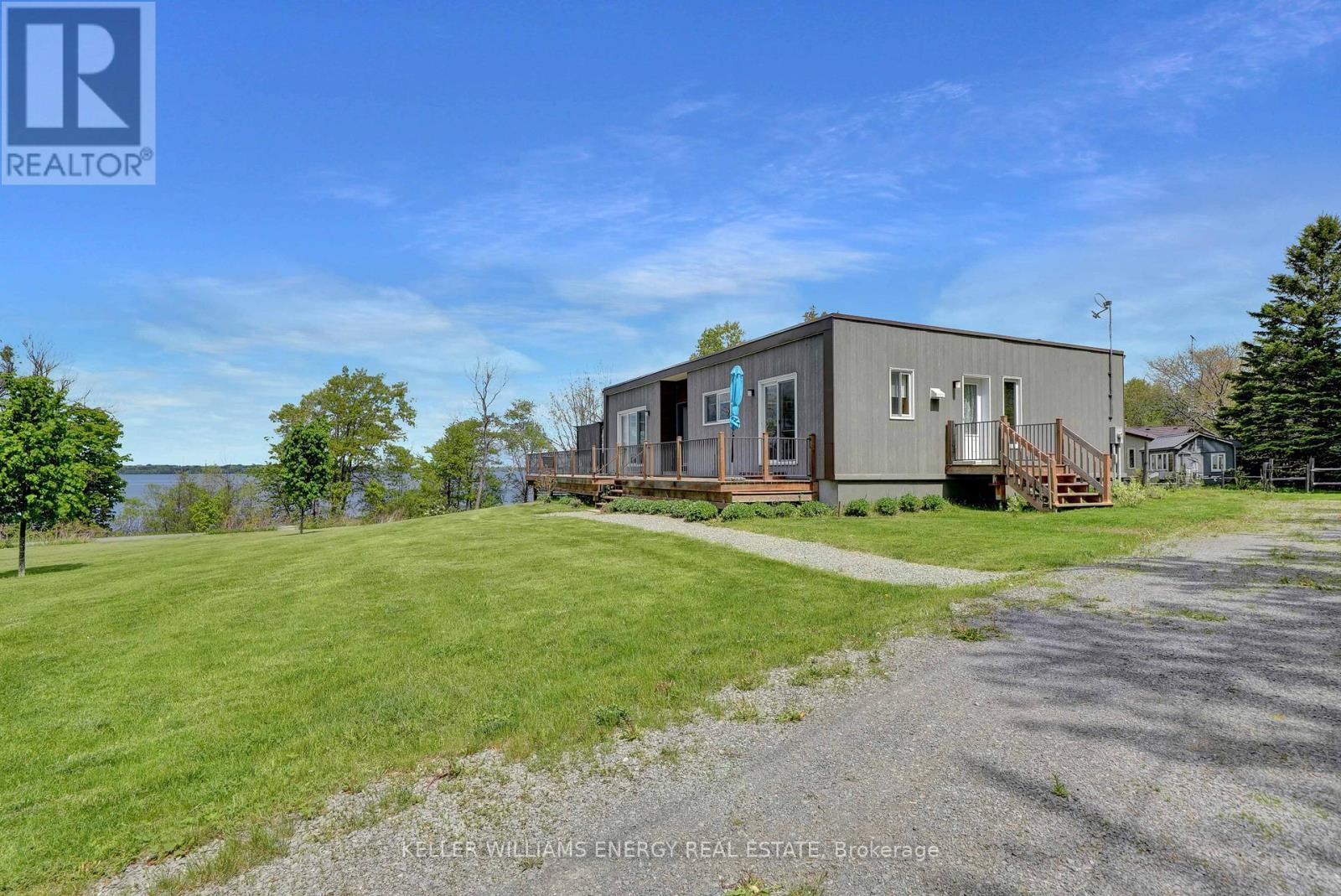 326 Cressy Bayside Road, Prince Edward County, Ontario K0K 2T0 - Photo 40 - X12269752