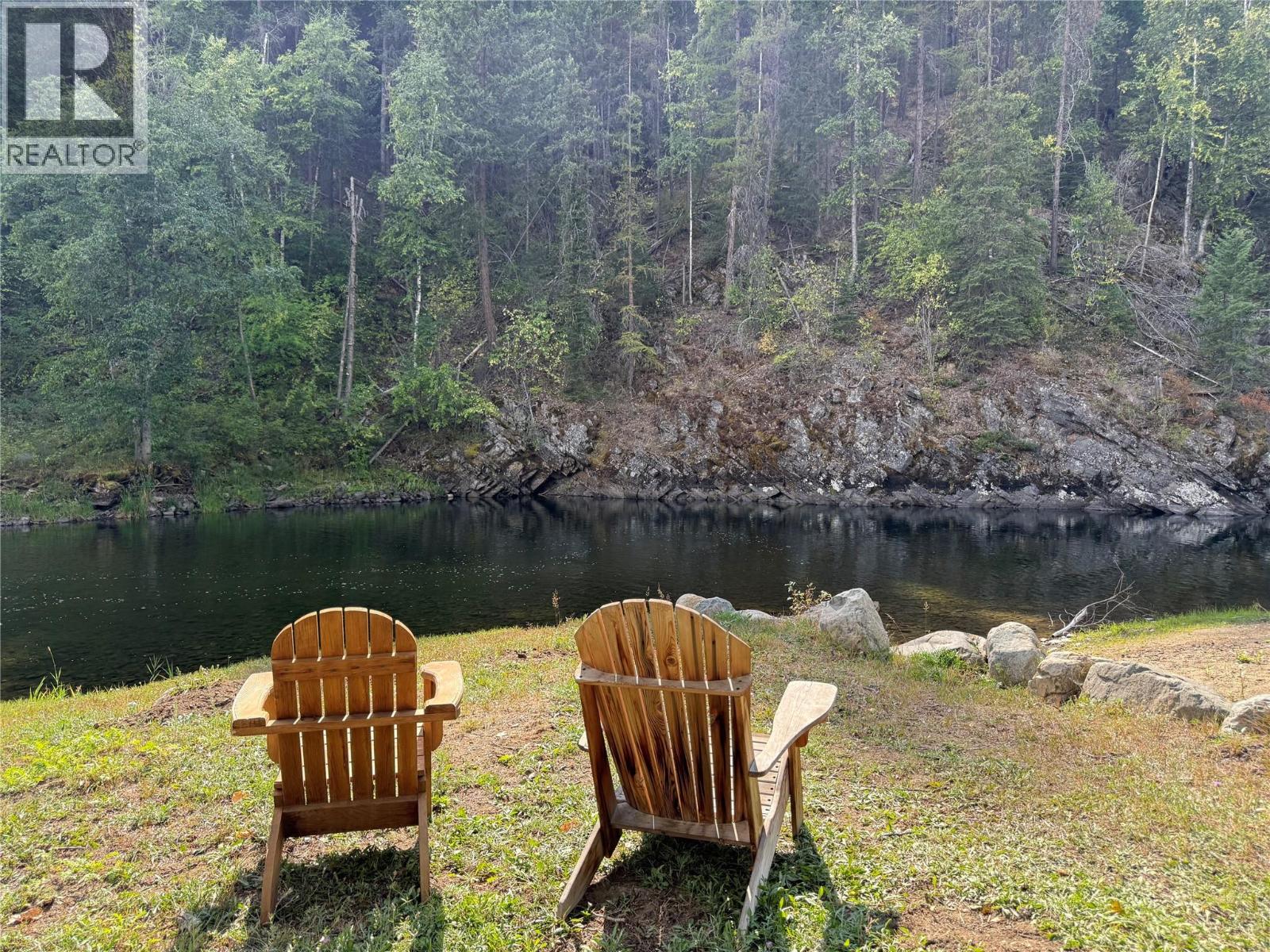 8495 3 Highway, Yahk, British Columbia  V0B 2P0 - Photo 16 - 10362640