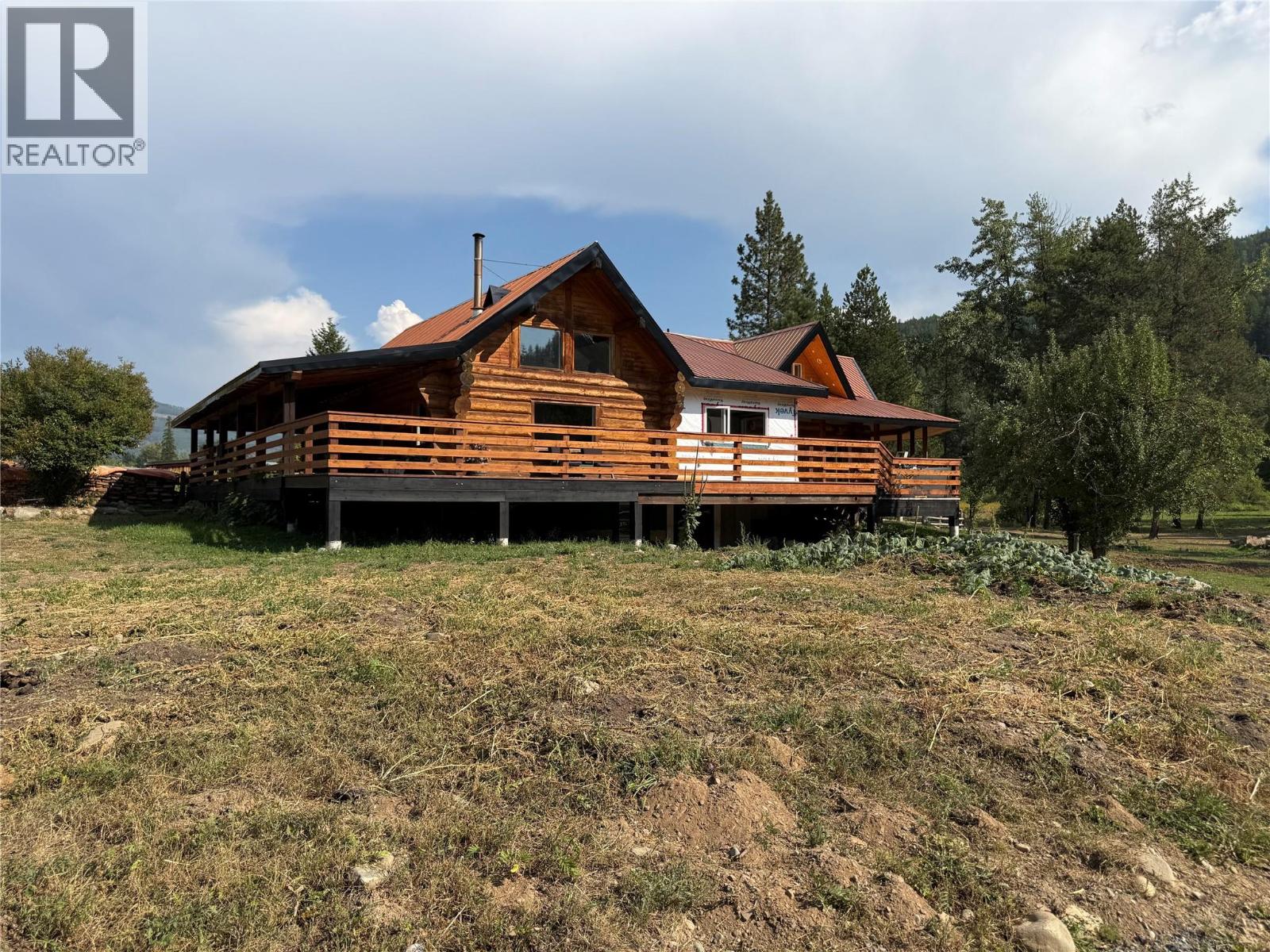 8495 3 Highway, Yahk, British Columbia  V0B 2P0 - Photo 26 - 10362640