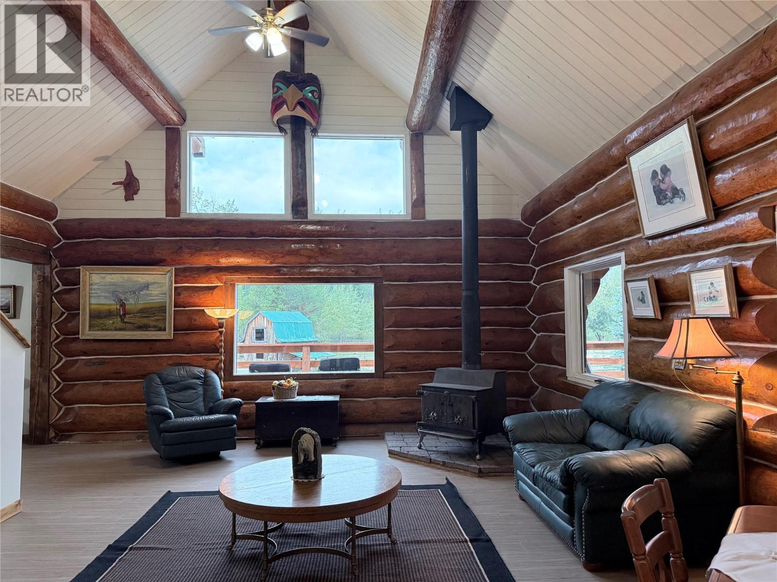 8495 3 Highway, Yahk, British Columbia  V0B 2P0 - Photo 31 - 10362640