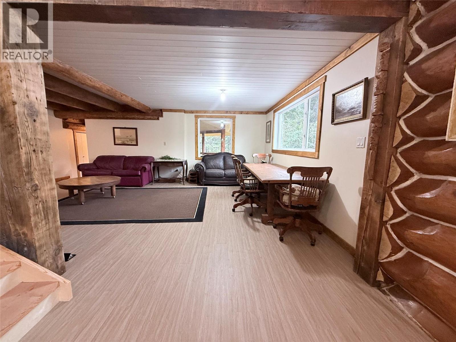 8495 3 Highway, Yahk, British Columbia  V0B 2P0 - Photo 37 - 10362640