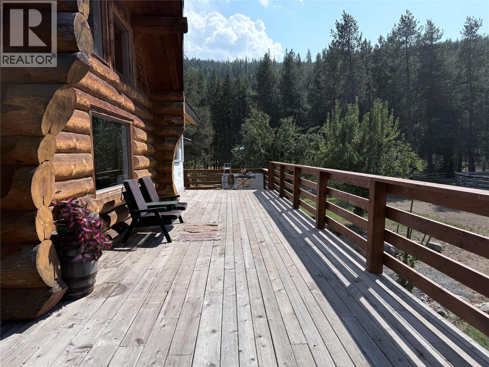8495 3 Highway, Yahk, British Columbia  V0B 2P0 - Photo 54 - 10362640