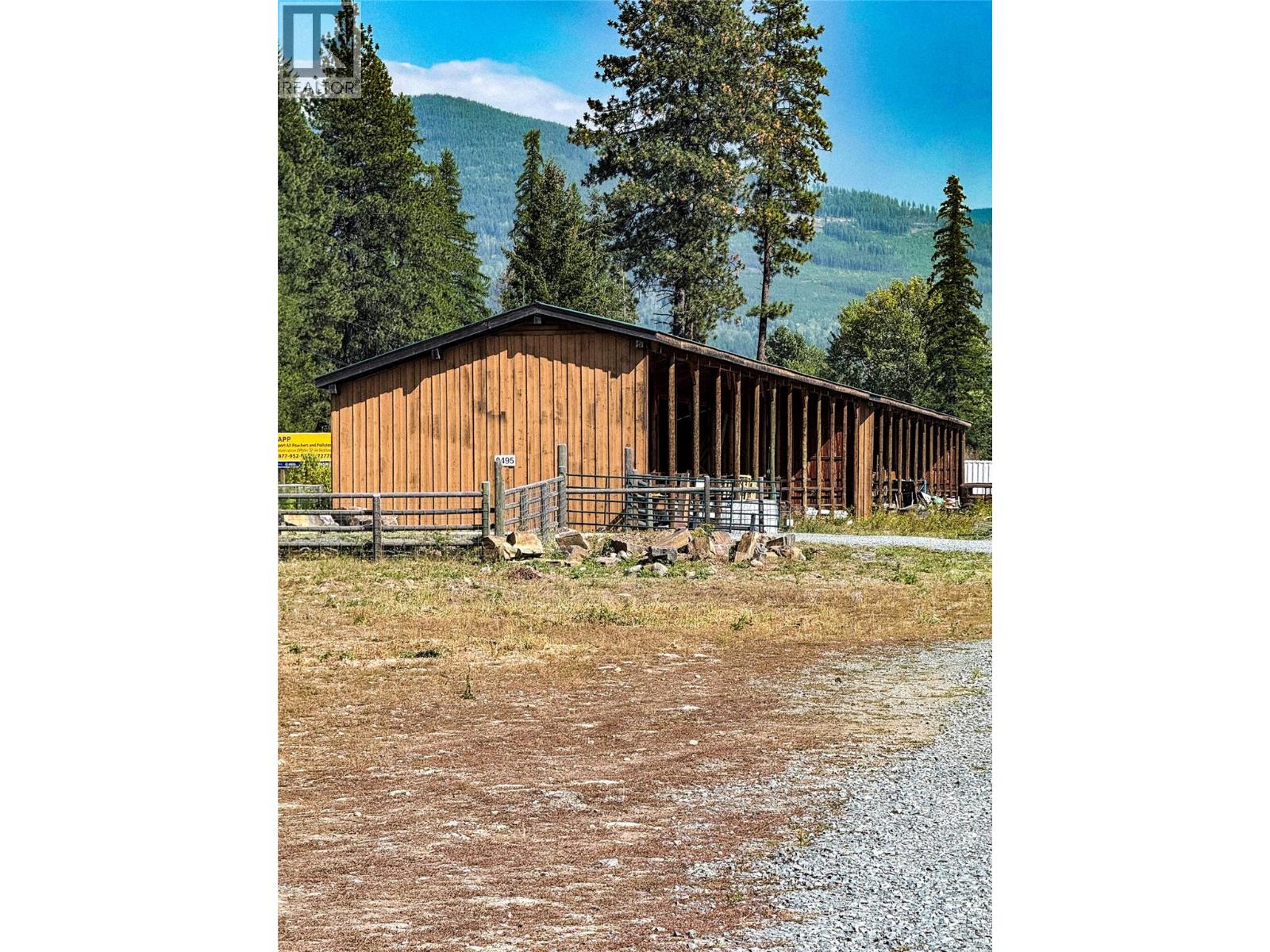8495 3 Highway, Yahk, British Columbia  V0B 2P0 - Photo 58 - 10362640
