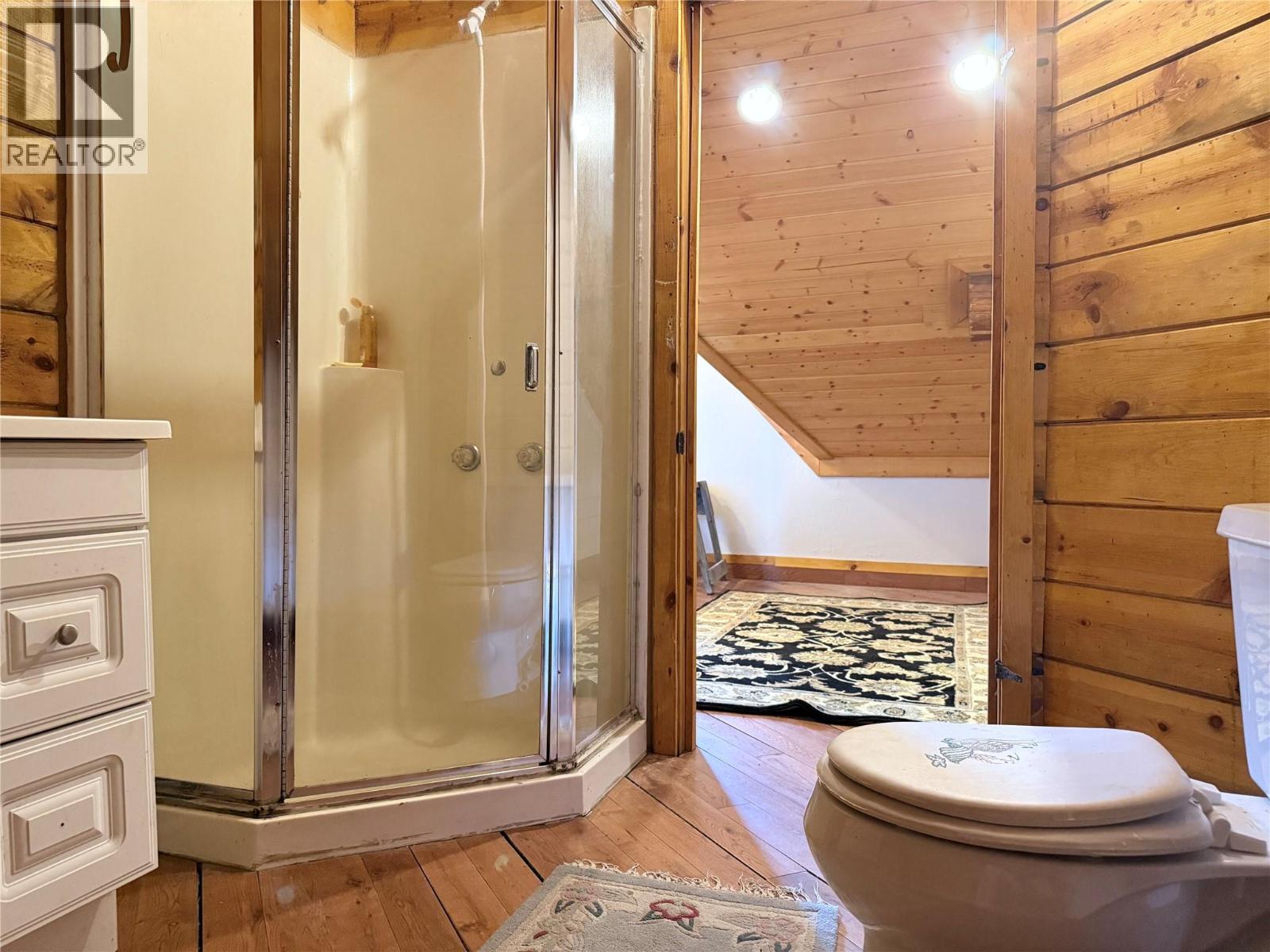 8495 3 Highway, Yahk, British Columbia  V0B 2P0 - Photo 49 - 10362640