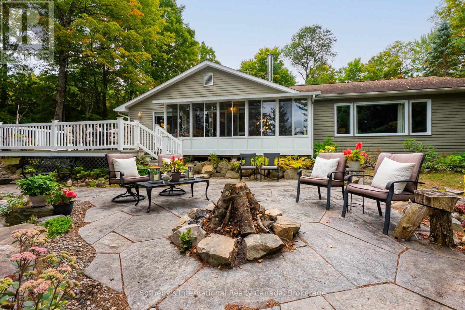 20 Fish Rock Road, Huntsville, Ontario  P1H 2N5 - Photo 7 - X12402066