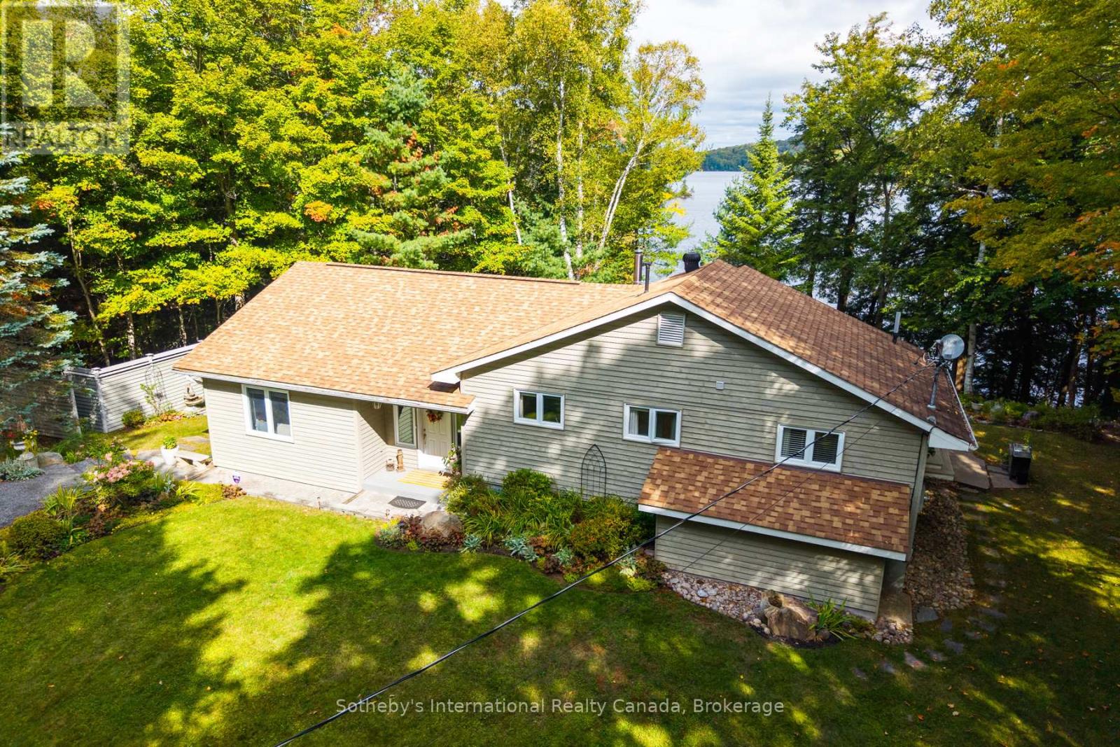 20 Fish Rock Road, Huntsville, Ontario  P1H 2N5 - Photo 5 - X12402066