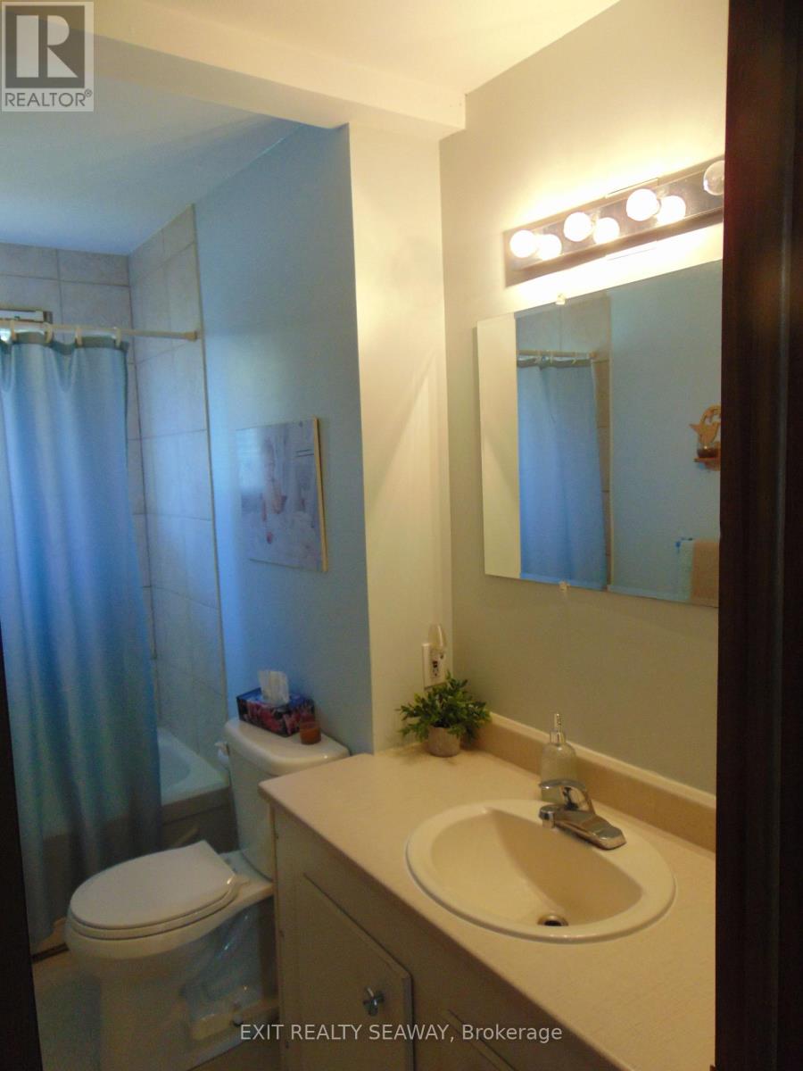 6242 Maple Avenue, South Glengarry, Ontario  K0C 1N0 - Photo 12 - X12402374