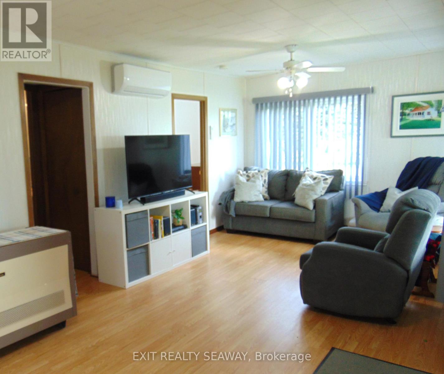 6242 Maple Avenue, South Glengarry, Ontario  K0C 1N0 - Photo 5 - X12402374