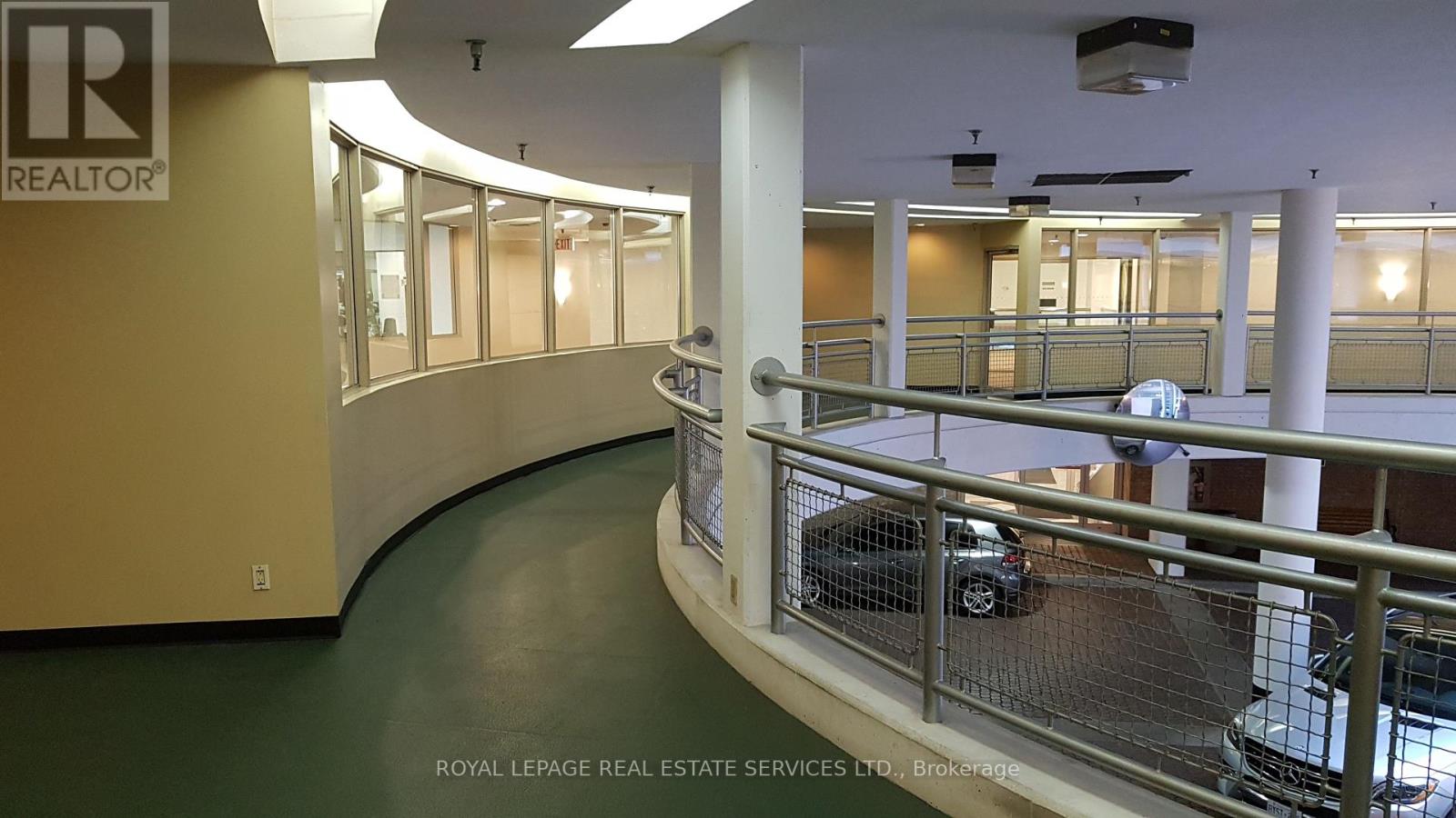 Ph05 - 717 Bay Street, Toronto, Ontario  M5G 2J9 - Photo 18 - C12402373