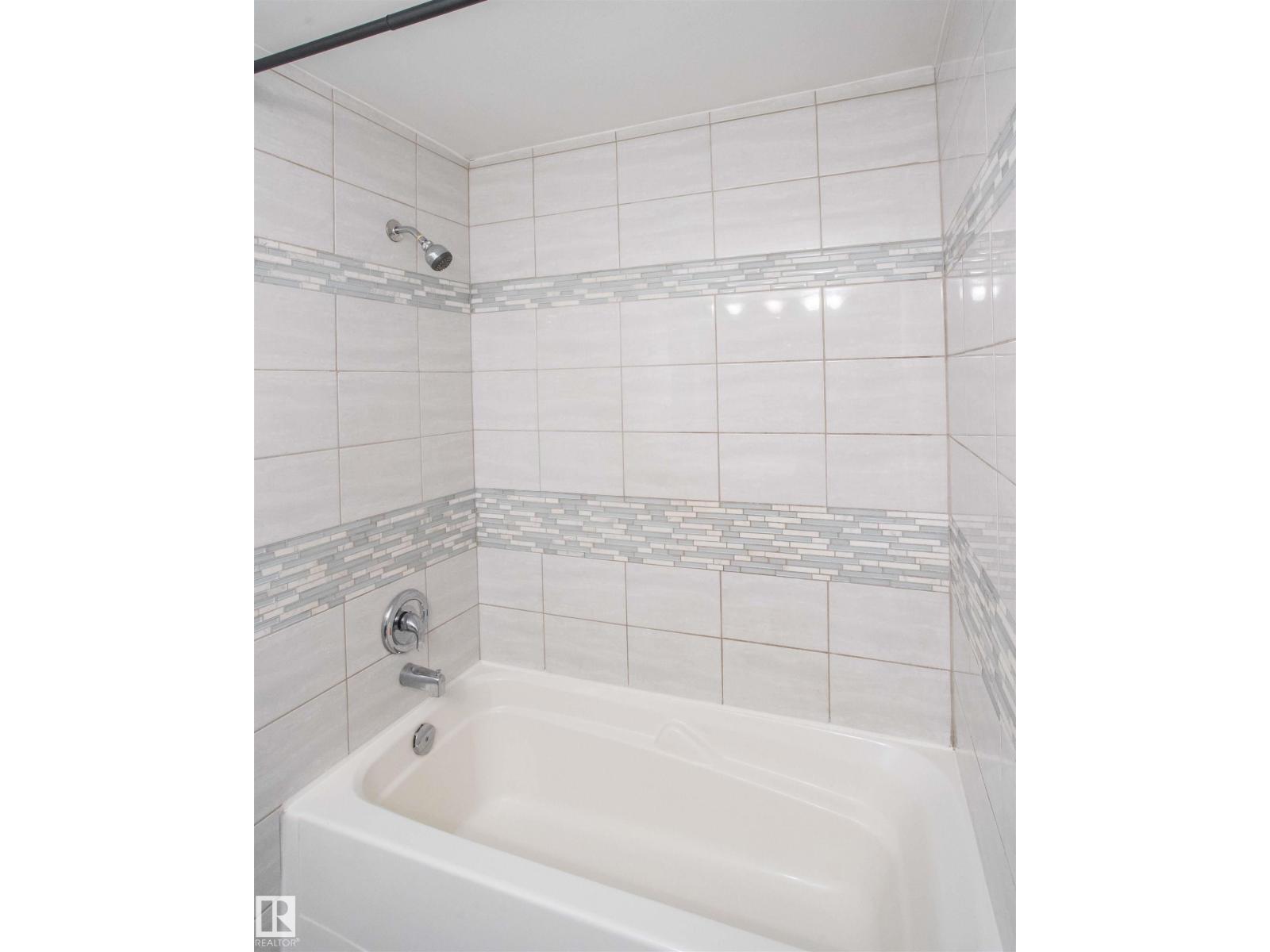 1270 Lakewood Rd W Nw, Edmonton, Alberta  T6K 3P2 - Photo 12 - E4457711