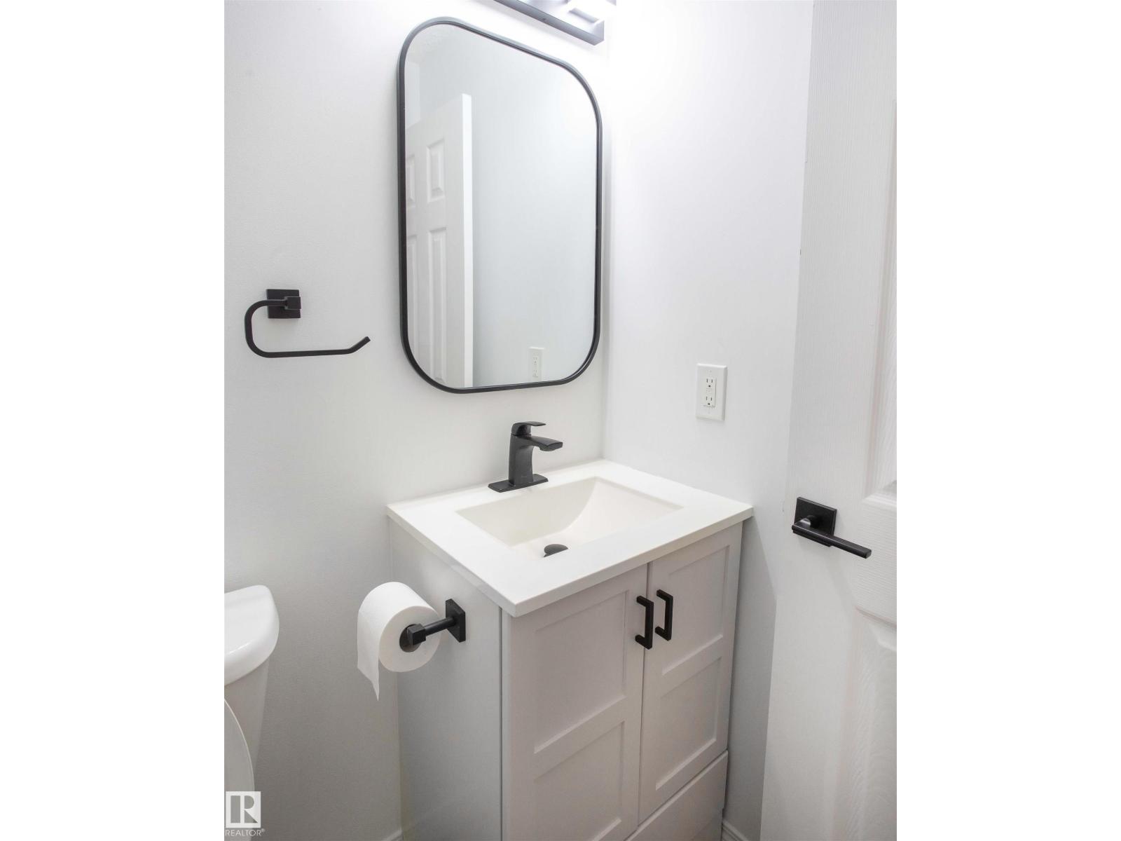 1270 Lakewood Rd W Nw, Edmonton, Alberta  T6K 3P2 - Photo 8 - E4457711