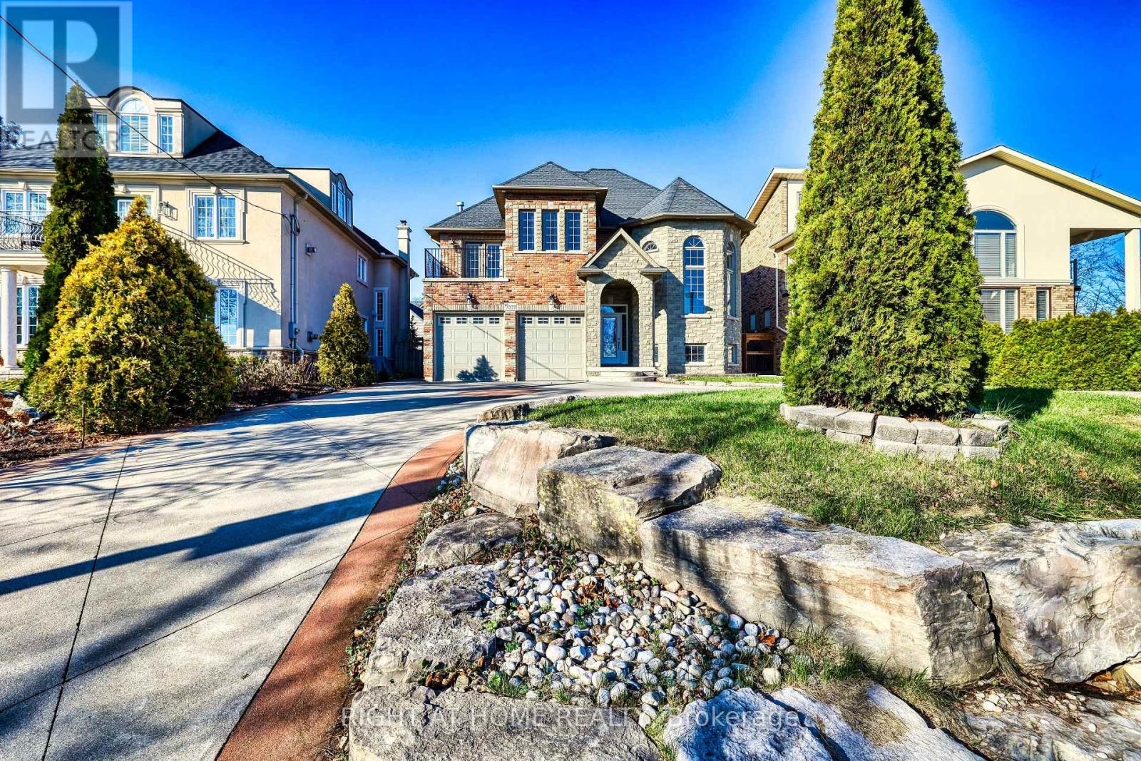3227 LAKESHORE ROAD, Burlington, Ontario
