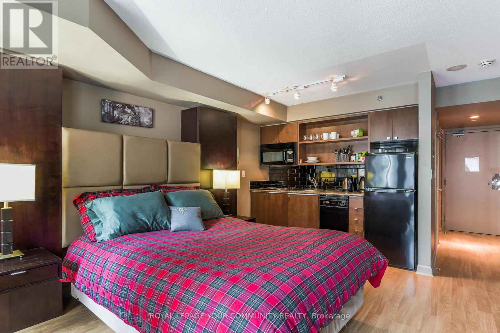 1115 - 200 Victoria Street, Toronto, Ontario  M5B 1V8 - Photo 6 - C12400234