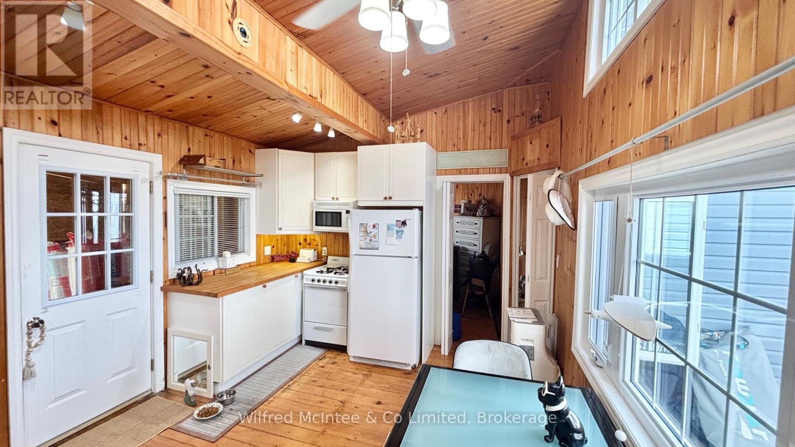 495 Bruce Road 13, Native Leased Lands, Ontario  N0H 2L0 - Photo 14 - X12402387
