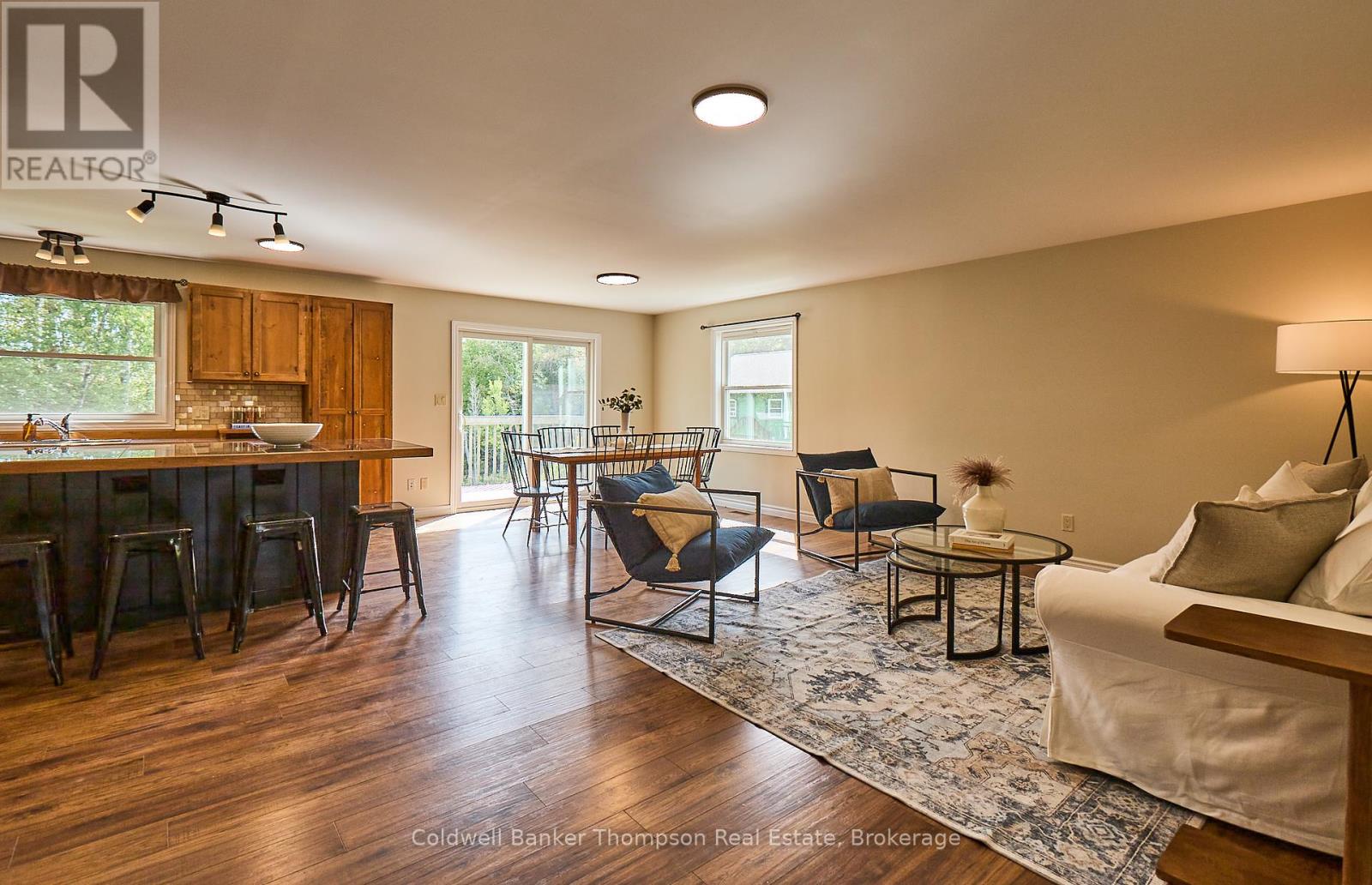 215 Town Line Road W, Huntsville, Ontario  P1H 1S7 - Photo 5 - X12402389