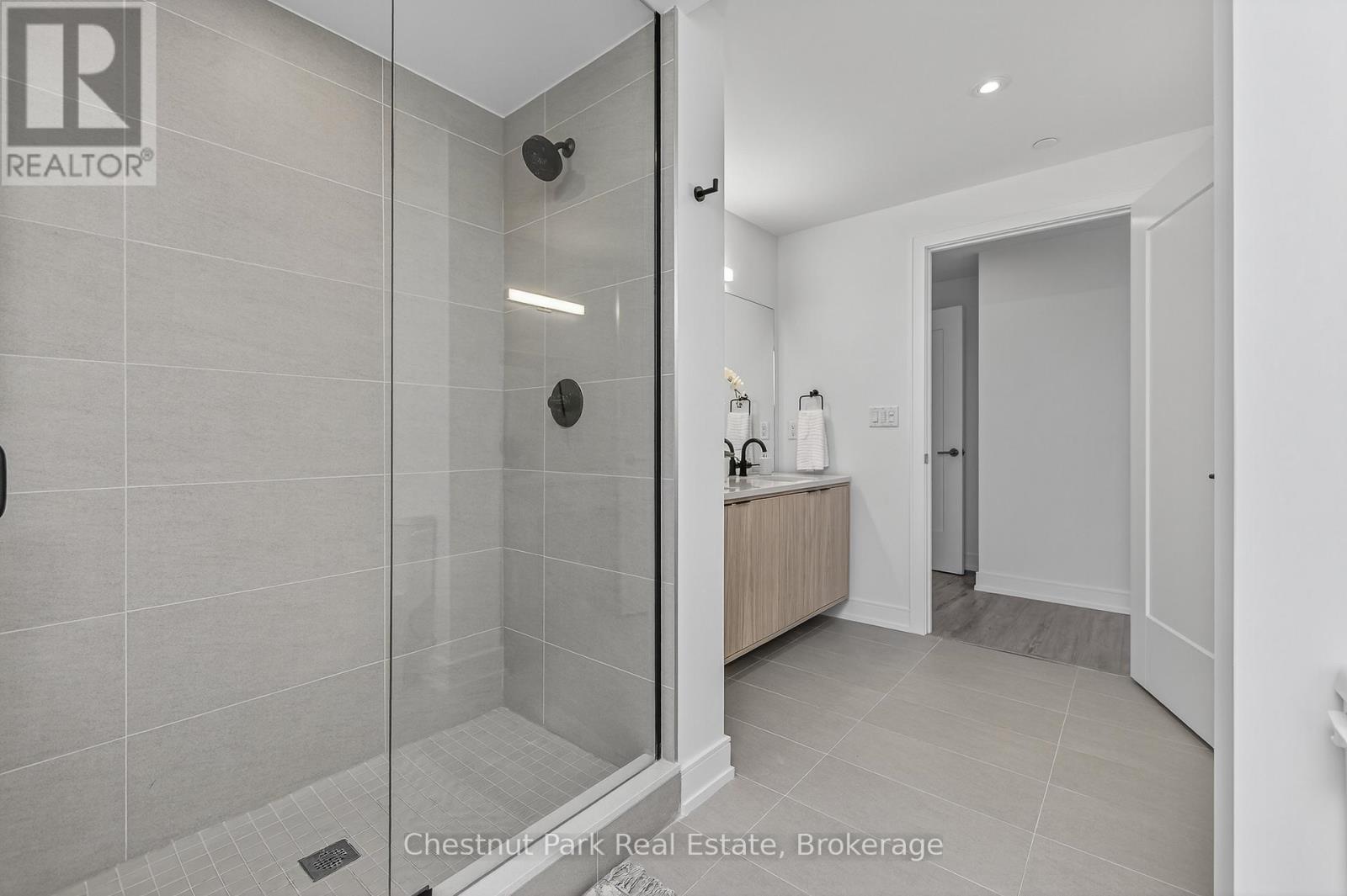823 - 185 Dunlop Street E, Barrie, Ontario  L4M 0L7 - Photo 26 - S12402405