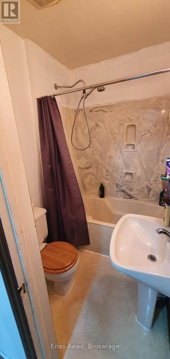 724 Third Avenue, Peterborough, Ontario  K9J 4P3 - Photo 15 - X12402402