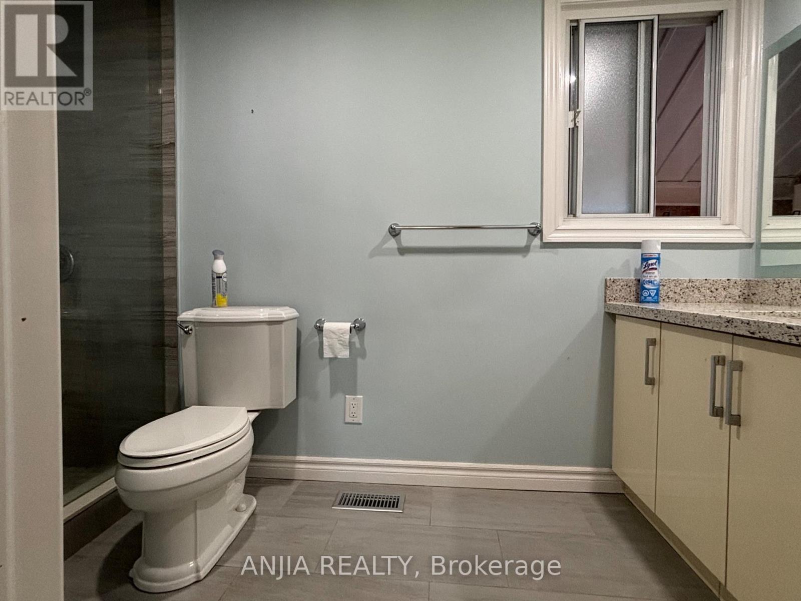10893 Kennedy Road, Markham, Ontario  L6C 1P2 - Photo 13 - N12402401