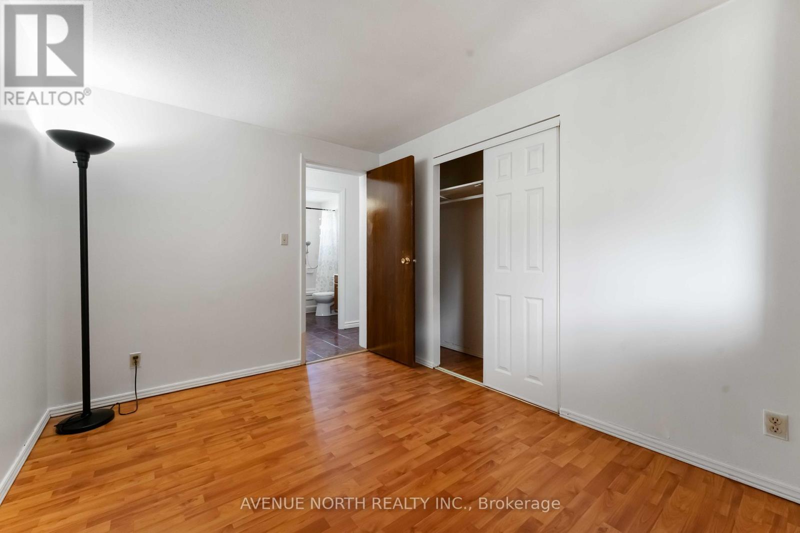 2178 Erinbrook Crescent, Ottawa, Ontario  K1B 4J4 - Photo 15 - X12402411