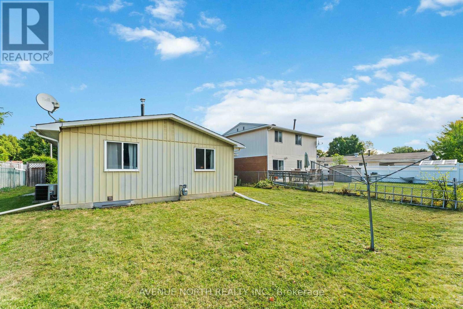 2178 Erinbrook Crescent, Ottawa, Ontario  K1B 4J4 - Photo 31 - X12402411