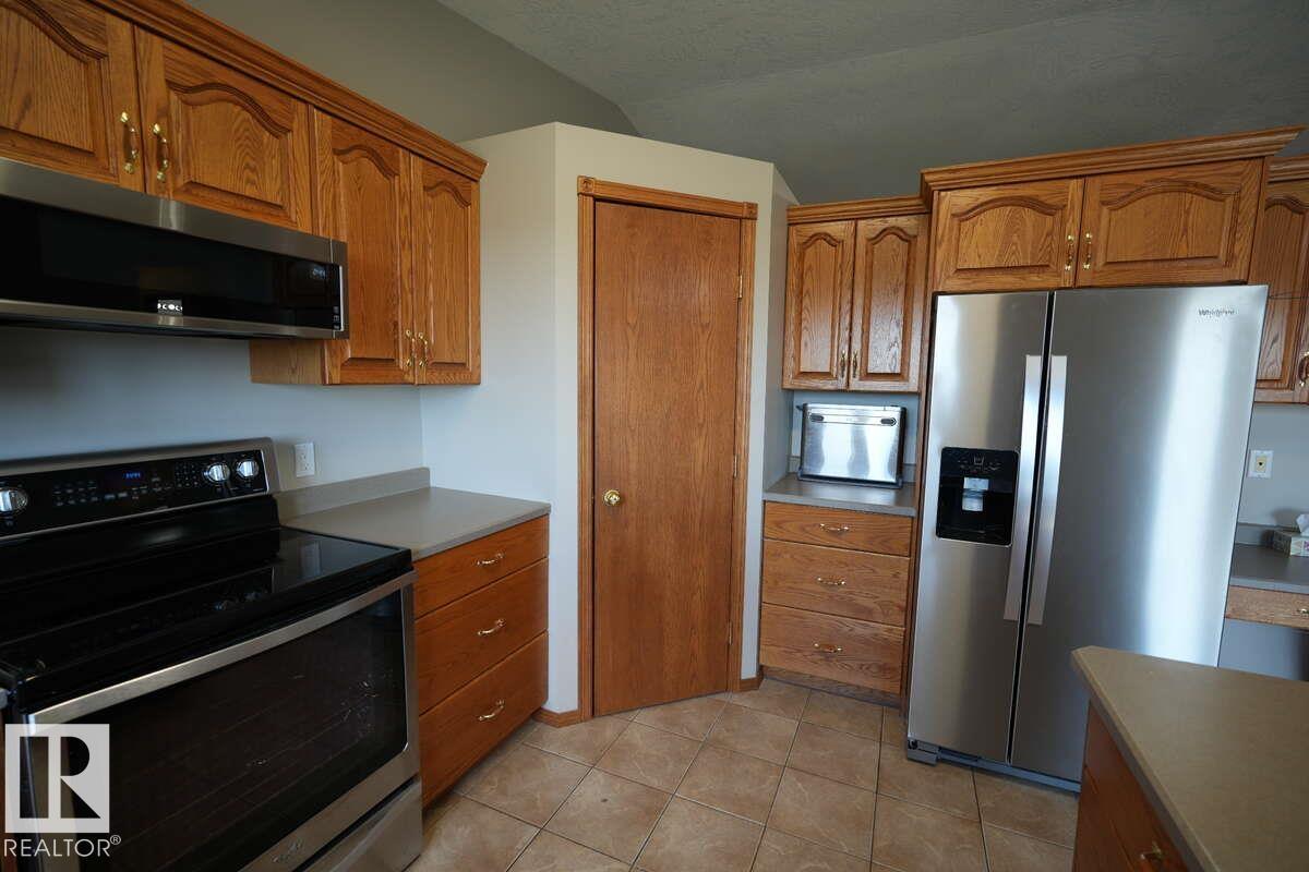 3608 42 Av, Bonnyville Town, Alberta  T9N 2J8 - Photo 10 - E4457716