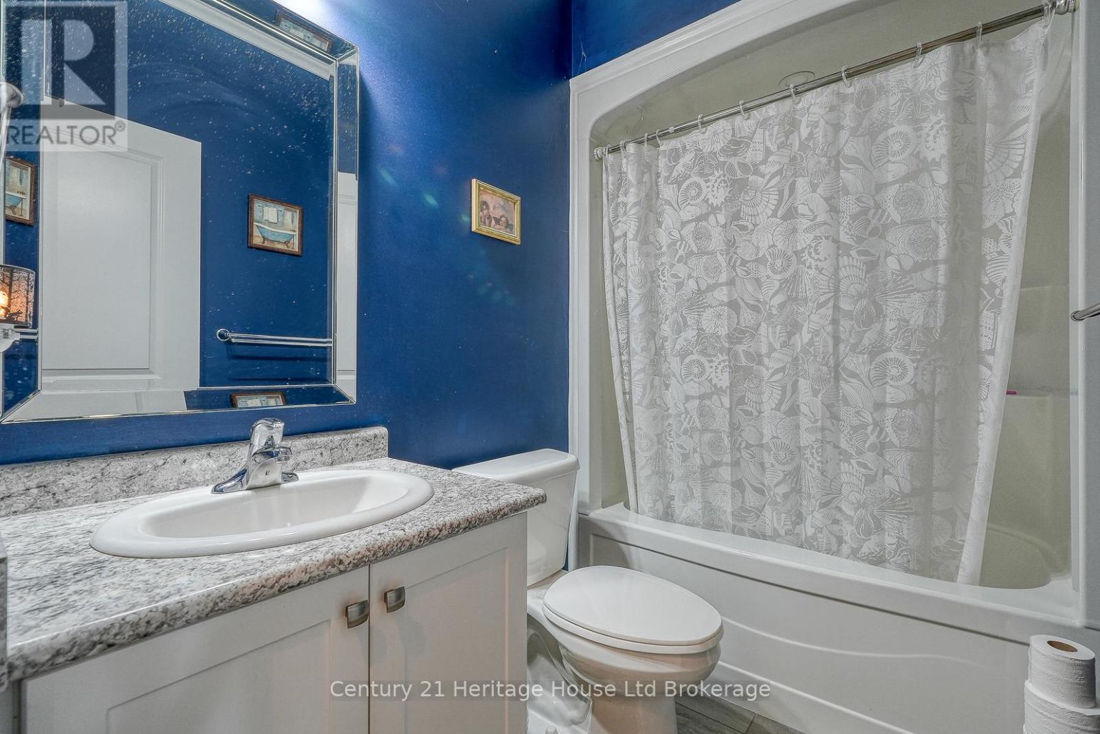 211 Oxford Street, Ingersoll, Ontario  N5C 2V8 - Photo 20 - X12402422