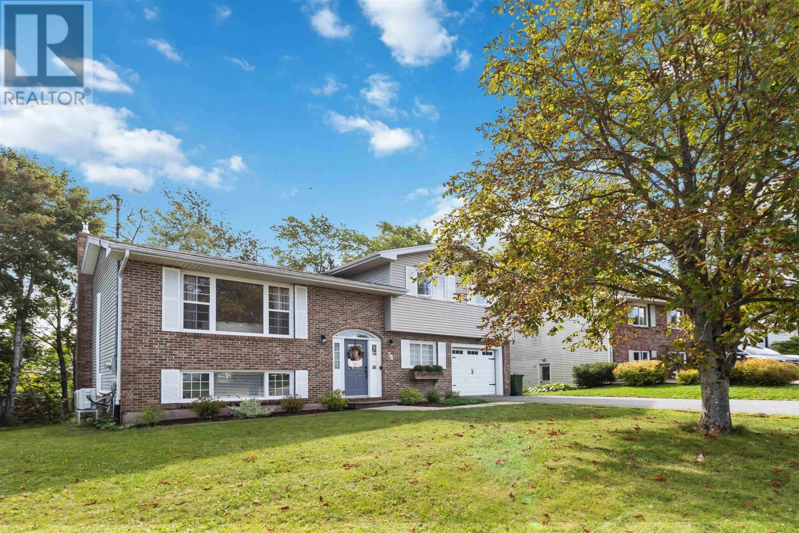 Property at 54 Windfield Crescent image 2