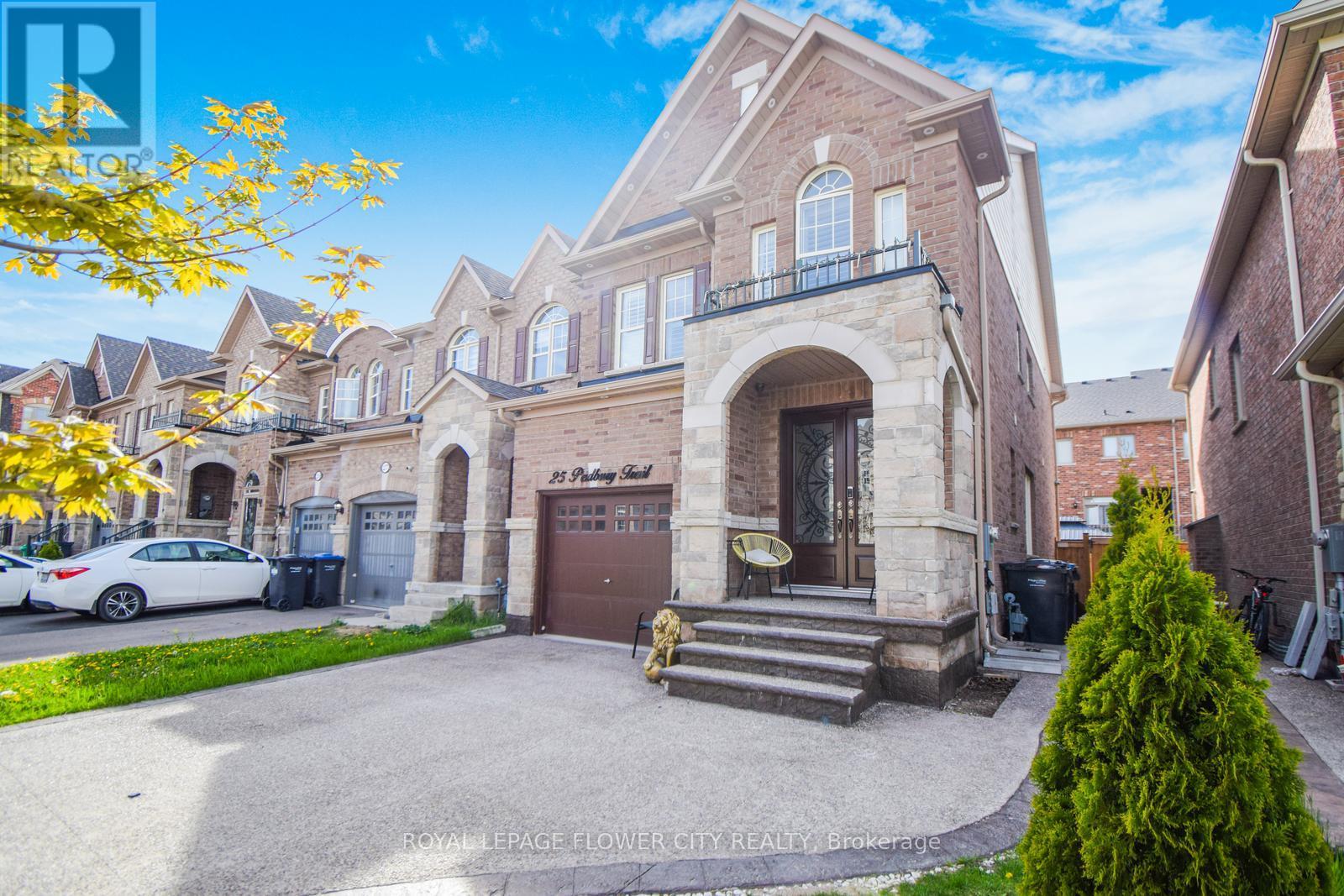 25 Padbury Trail, Brampton, Ontario  L7A 4V2 - Photo 2 - W12402420