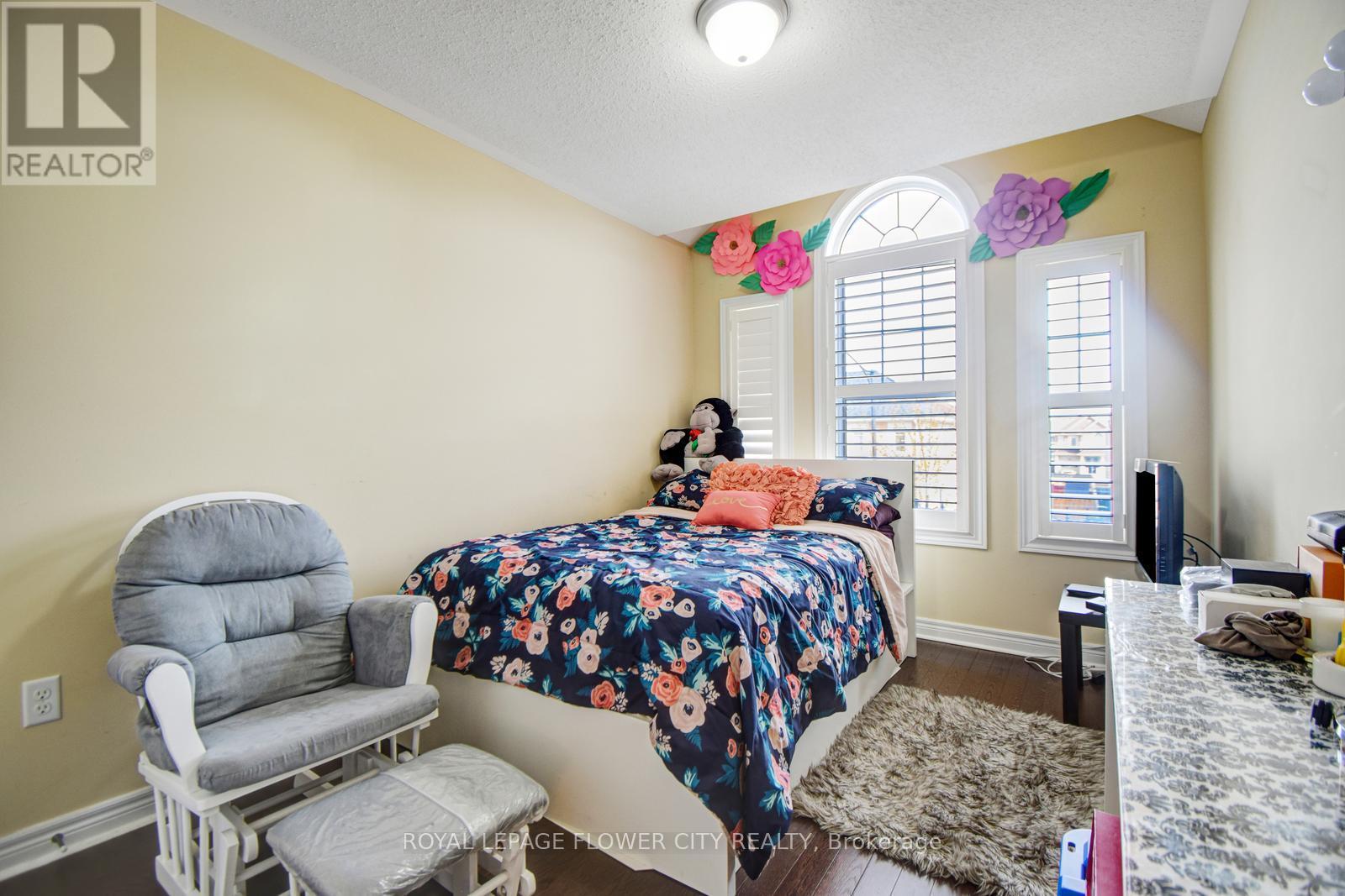 25 Padbury Trail, Brampton, Ontario  L7A 4V2 - Photo 27 - W12402420
