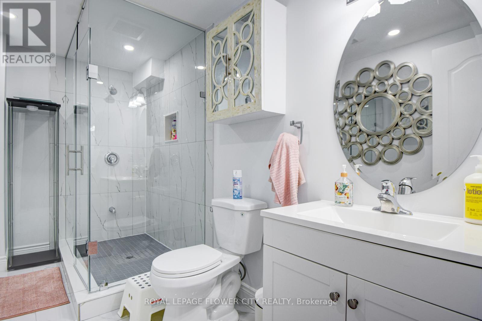 25 Padbury Trail, Brampton, Ontario  L7A 4V2 - Photo 45 - W12402420
